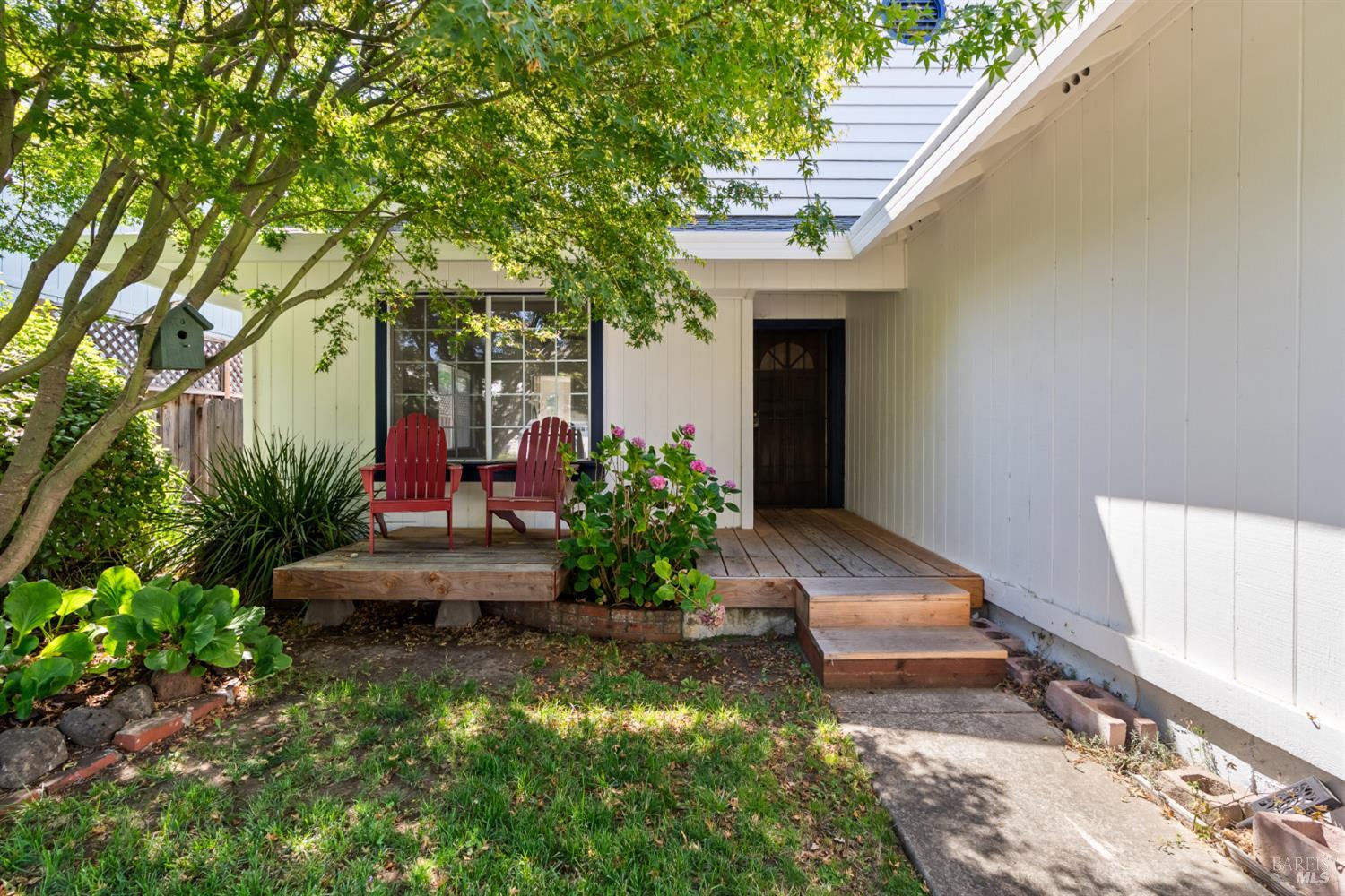 Detail Gallery Image 2 of 42 For 842 Country Meadow Ln, Sonoma,  CA 95476 - 3 Beds | 2 Baths