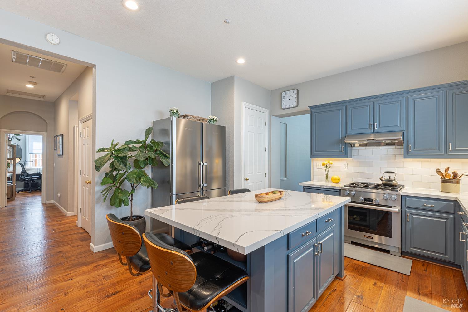 Detail Gallery Image 11 of 34 For 19 Walkabout Ln, Napa,  CA 94558 - 3 Beds | 2 Baths