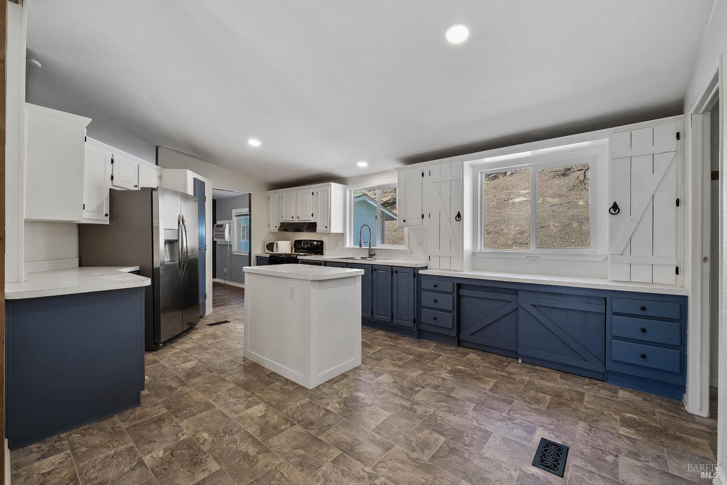 Detail Gallery Image 24 of 79 For 5990 Roland Dr, Lucerne,  CA 95458 - 3 Beds | 2 Baths