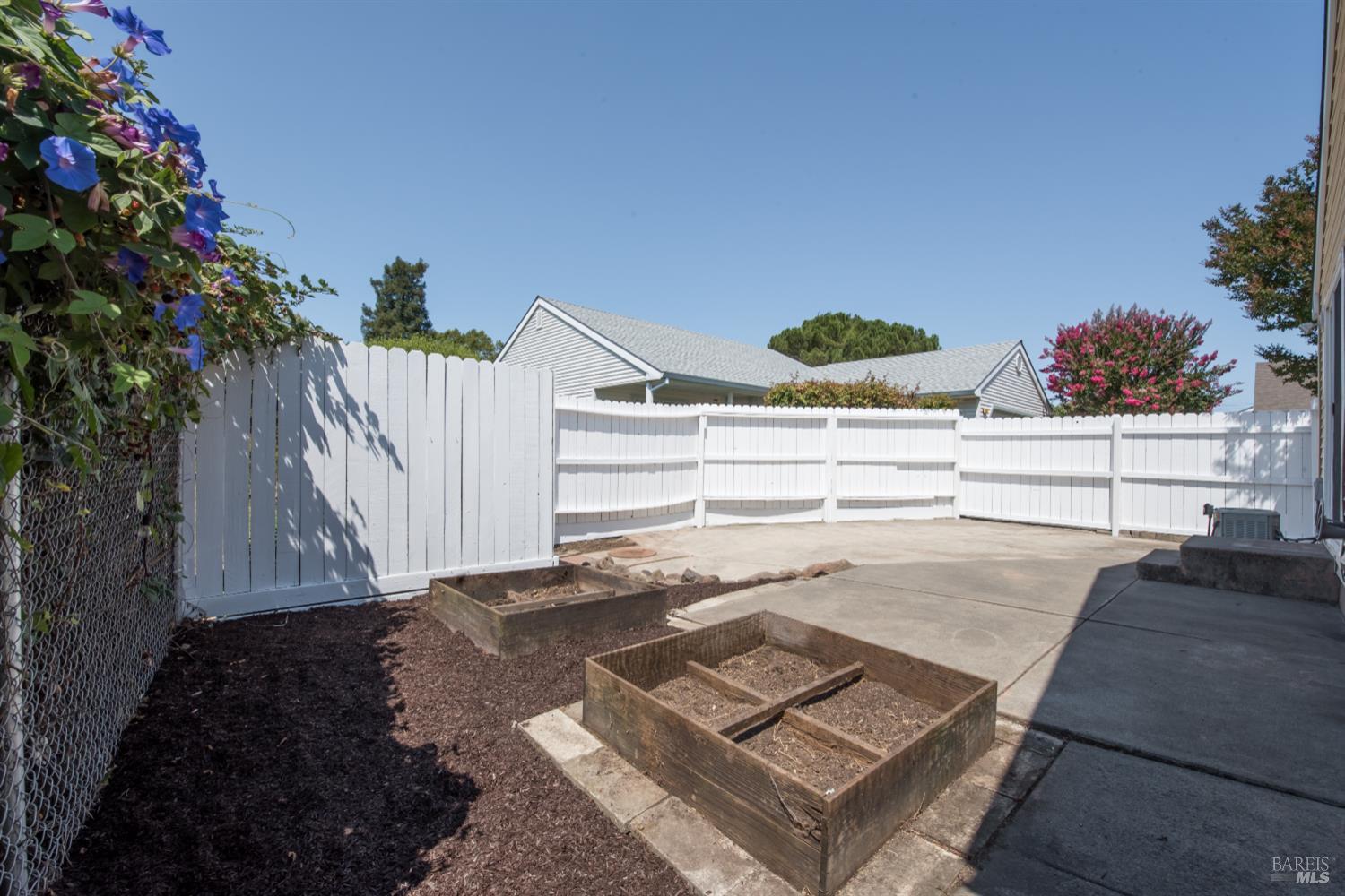 Detail Gallery Image 31 of 31 For 1747 Eardley Ave, Santa Rosa,  CA 95401 - 2 Beds | 2 Baths