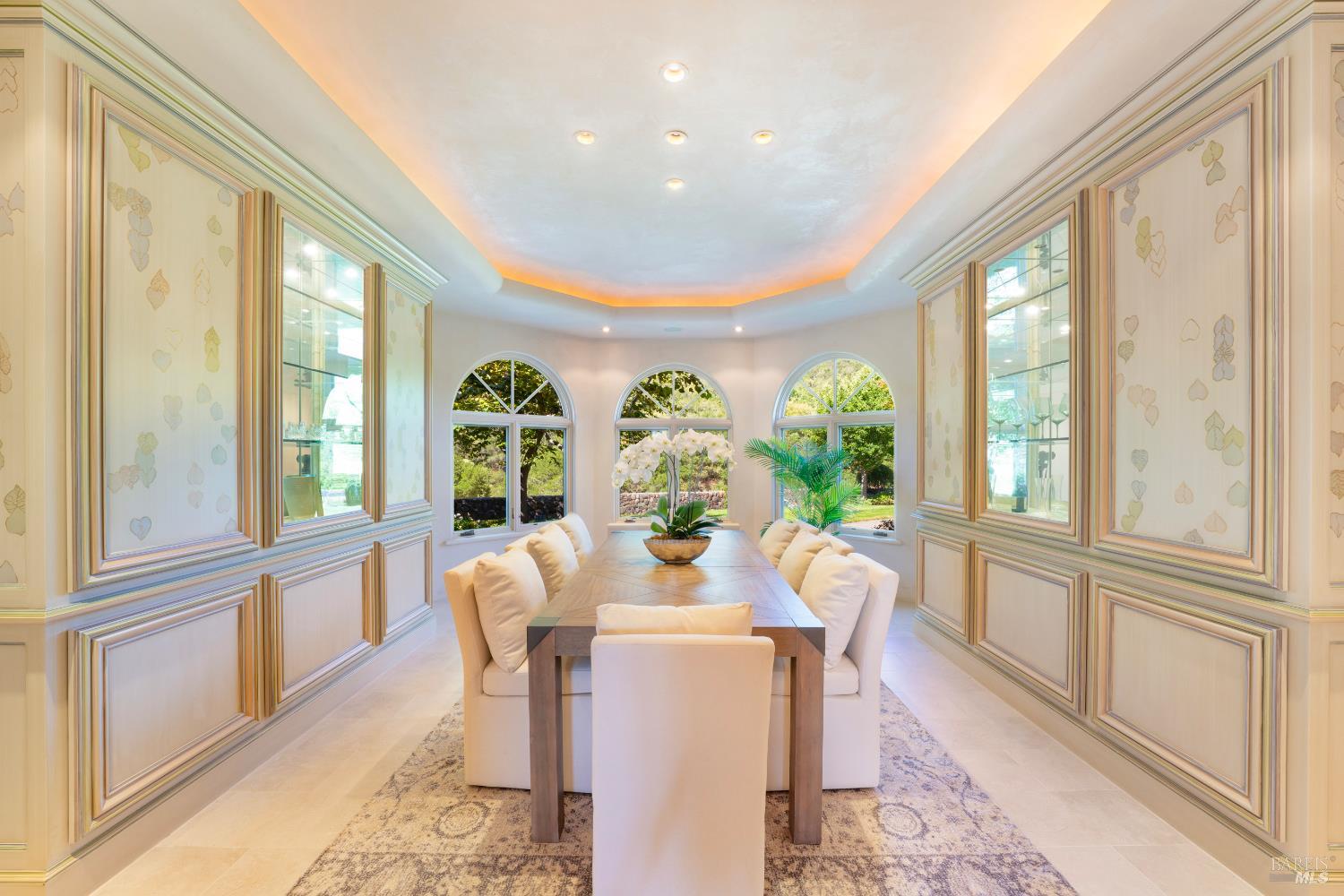 Detail Gallery Image 22 of 51 For 3211 Dry Creek Rd, Napa,  CA 94558 - 5 Beds | 5/3 Baths