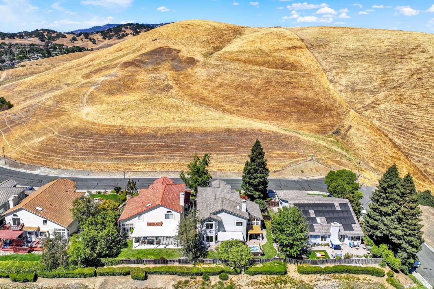 Detail Gallery Image 59 of 79 For 3105 Cherry Valley Cir, Fairfield,  CA 94534 - 5 Beds | 3 Baths