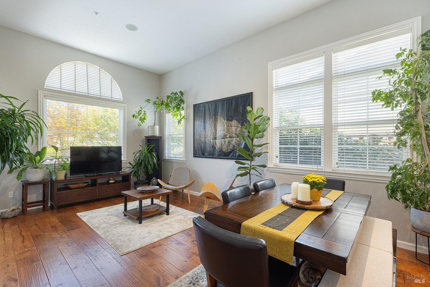 Detail Gallery Image 5 of 34 For 19 Walkabout Ln, Napa,  CA 94558 - 3 Beds | 2 Baths