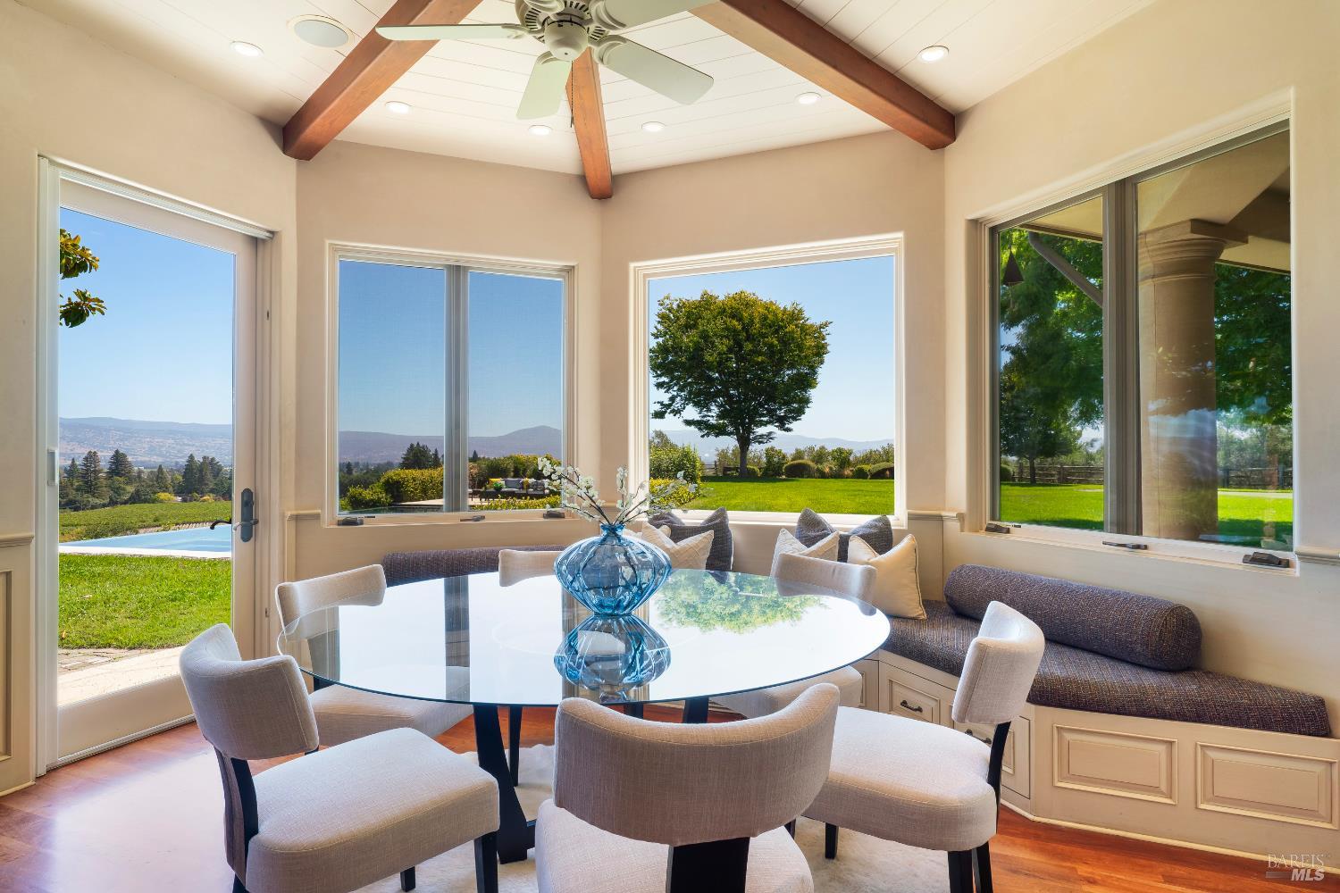 Detail Gallery Image 30 of 51 For 3211 Dry Creek Rd, Napa,  CA 94558 - 5 Beds | 5/3 Baths