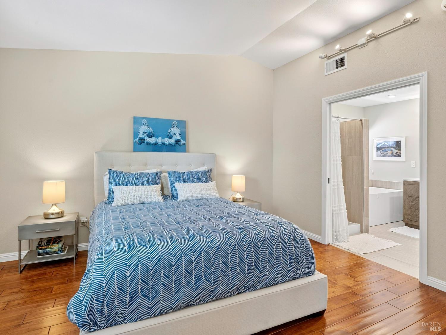 Detail Gallery Image 28 of 46 For 245 Hummingbird Ct, Healdsburg,  CA 95448 - 4 Beds | 2 Baths