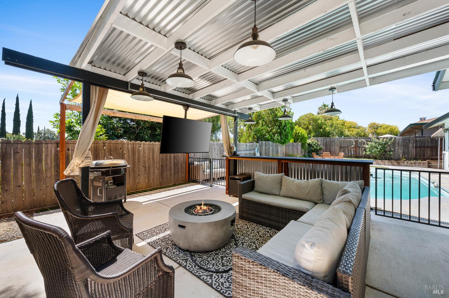 Detail Gallery Image 34 of 37 For 161 Andover Dr, Vacaville,  CA 95687 - 4 Beds | 2 Baths