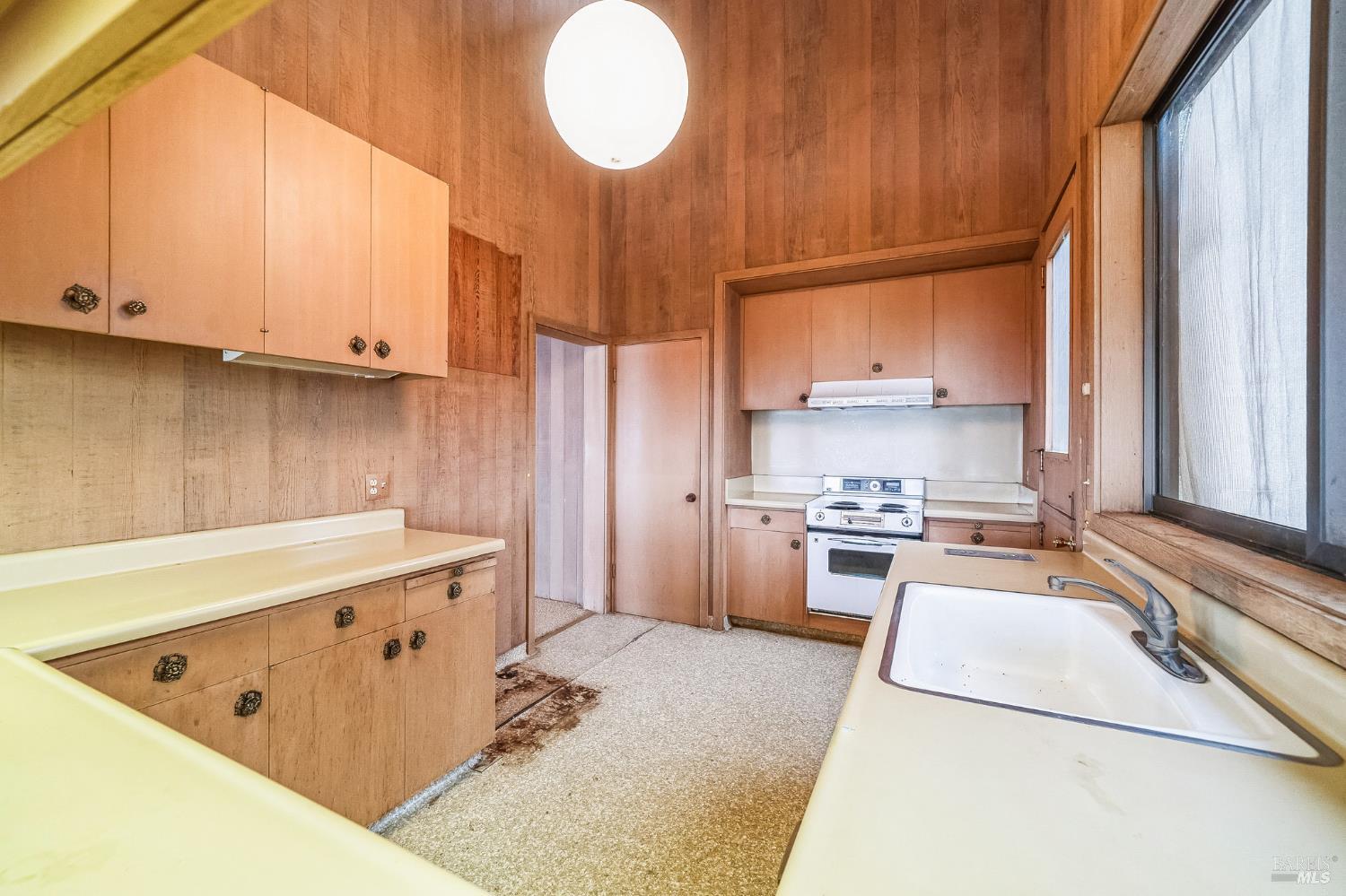 Detail Gallery Image 26 of 52 For 2000 Whitehall Ln, Saint Helena,  CA 94574 - 1 Beds | 2 Baths