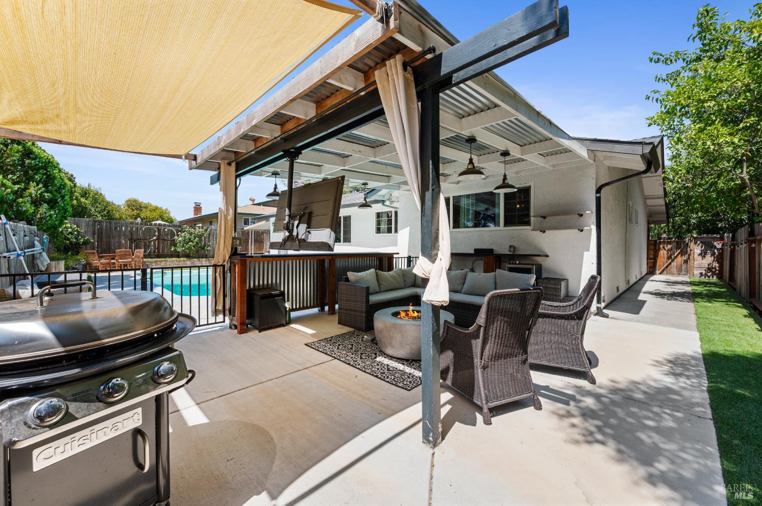 Detail Gallery Image 36 of 37 For 161 Andover Dr, Vacaville,  CA 95687 - 4 Beds | 2 Baths