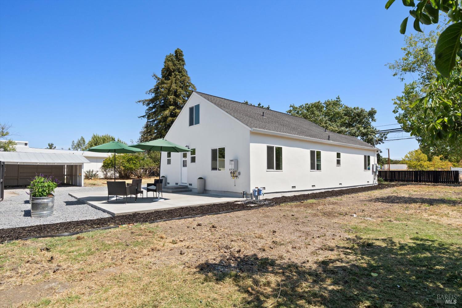 Detail Gallery Image 2 of 28 For 1055 S Wright Rd, Santa Rosa,  CA 95407 - 7 Beds | 3/1 Baths