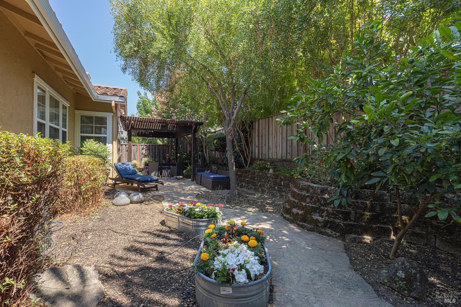 Detail Gallery Image 16 of 34 For 19 Walkabout Ln, Napa,  CA 94558 - 3 Beds | 2 Baths