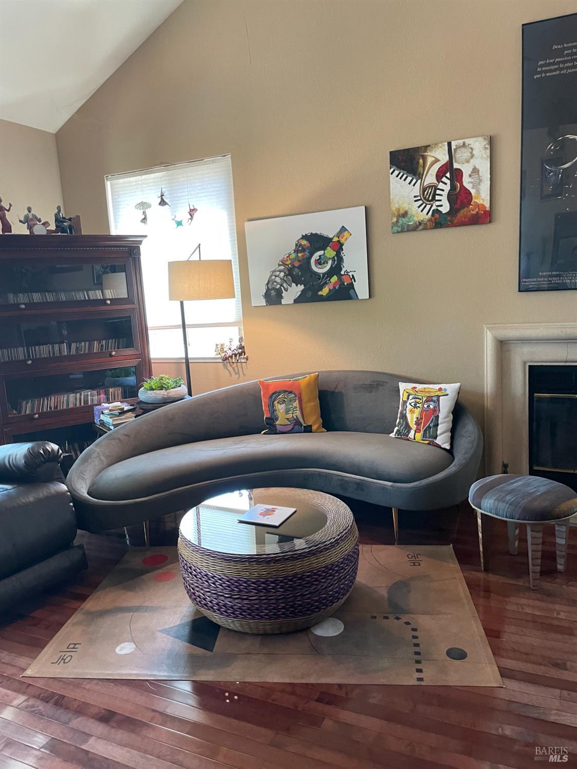 Detail Gallery Image 12 of 44 For 666 Belvedere Dr #1,  Benicia,  CA 94510 - 3 Beds | 2 Baths