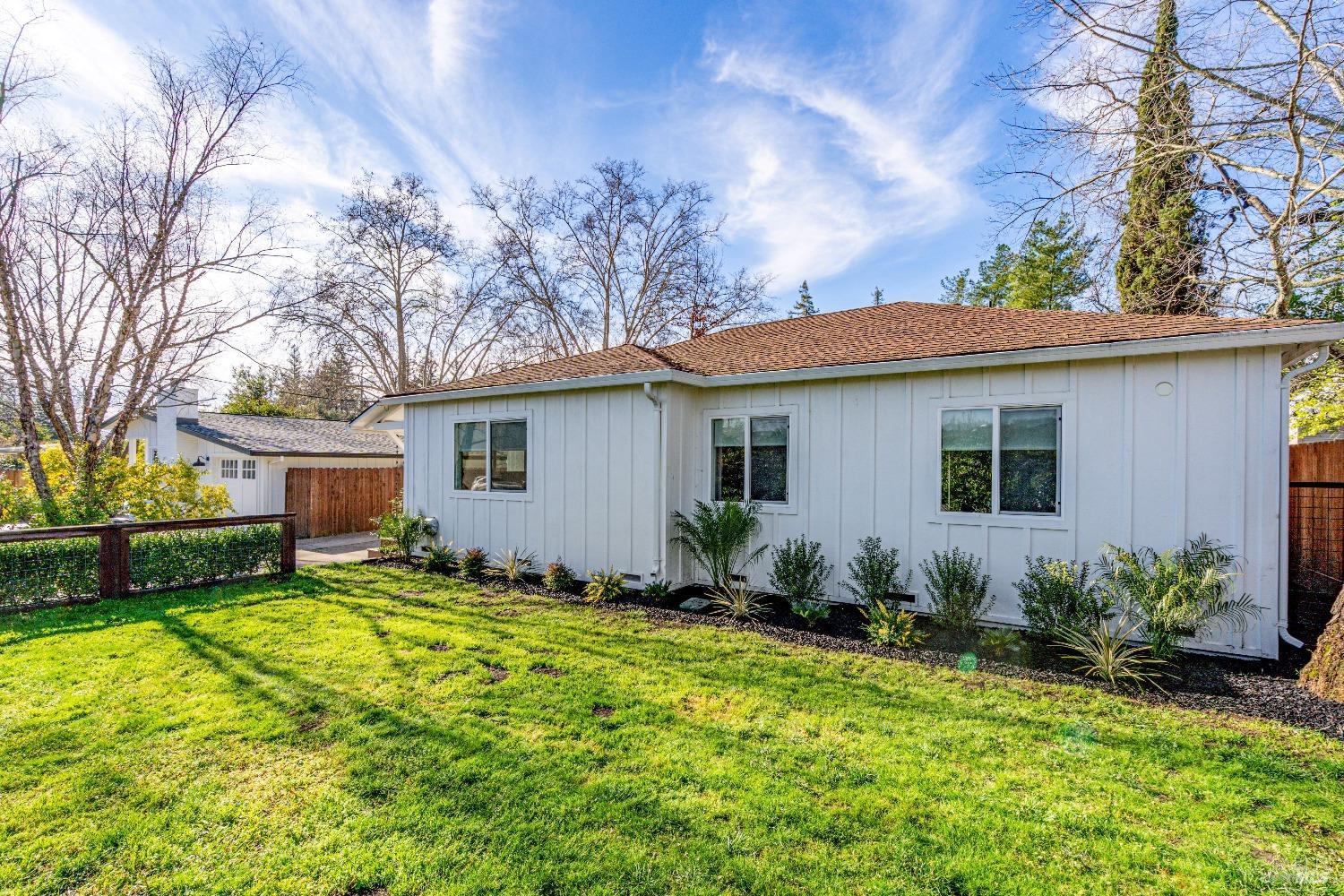 Detail Gallery Image 24 of 27 For 1133 Oak Ave, Saint Helena,  CA 94574 - 3 Beds | 2 Baths
