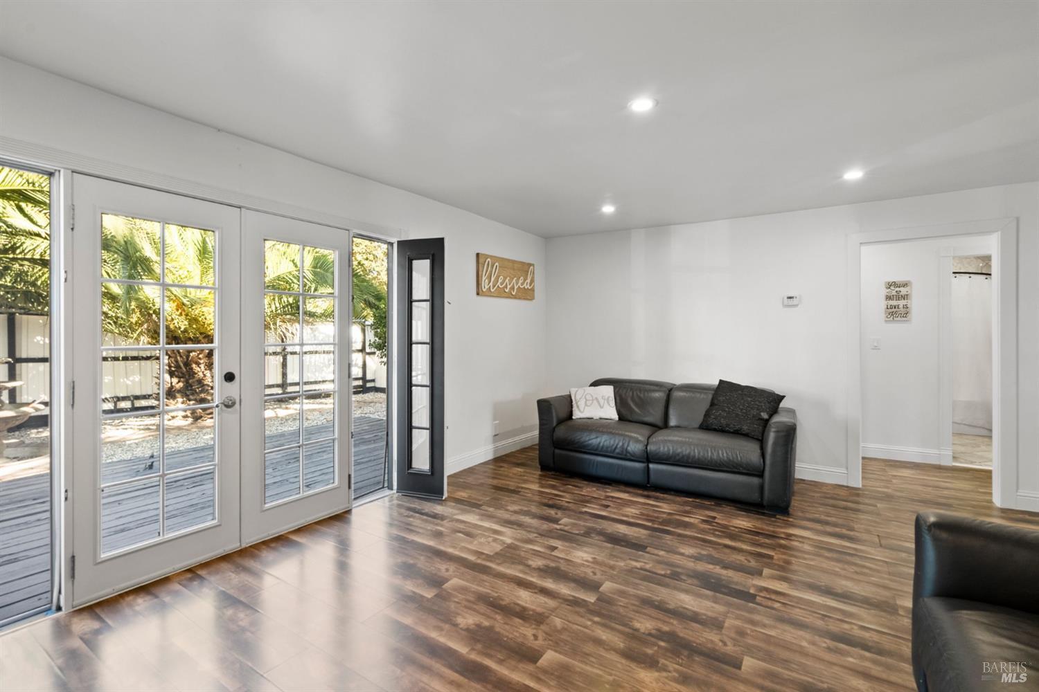 Detail Gallery Image 9 of 42 For 1485 S Wright Rd, Santa Rosa,  CA 95407 - 5 Beds | 4 Baths