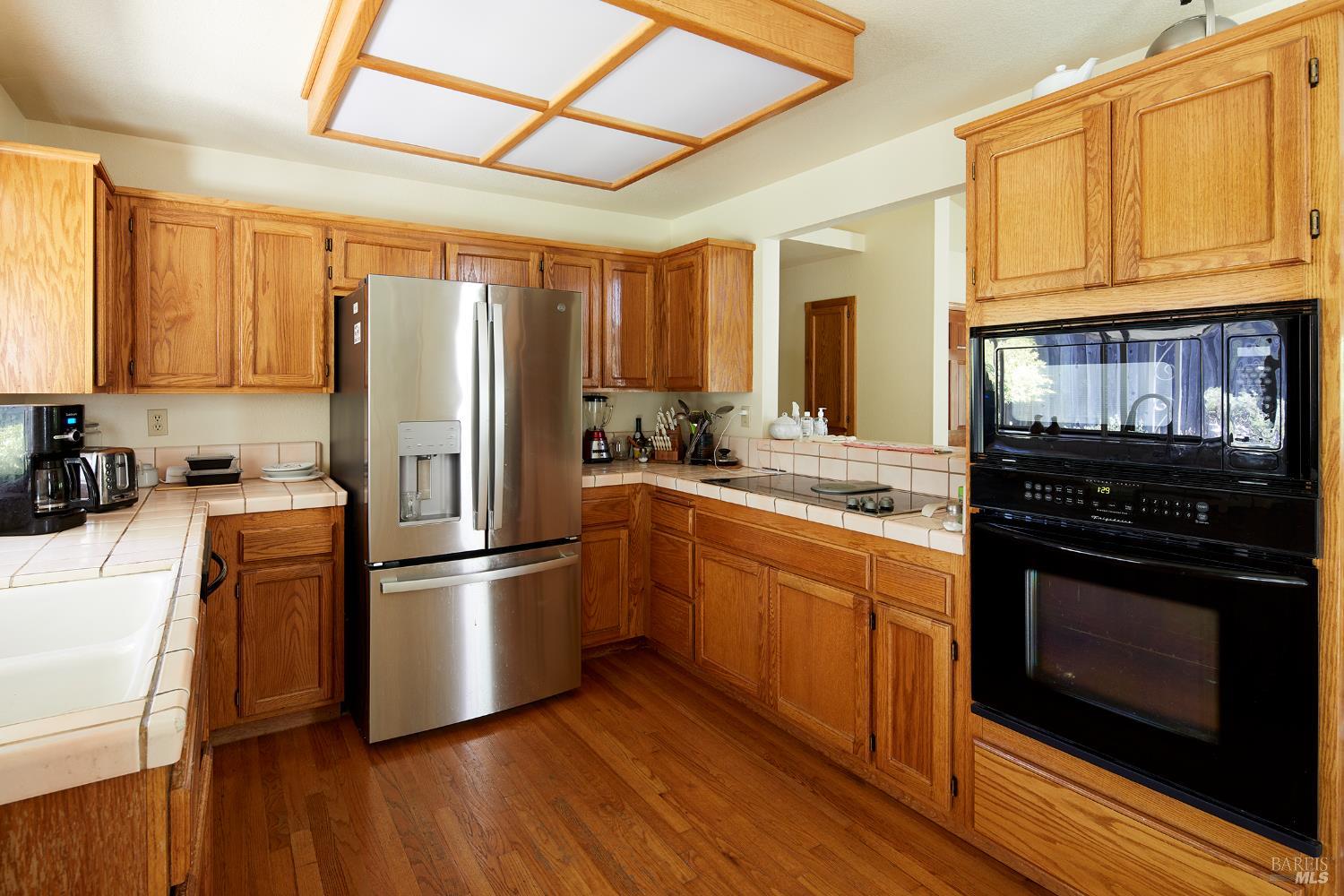 Detail Gallery Image 6 of 10 For 1981 Respite Pl, Santa Rosa,  CA 95403 - 3 Beds | 2 Baths