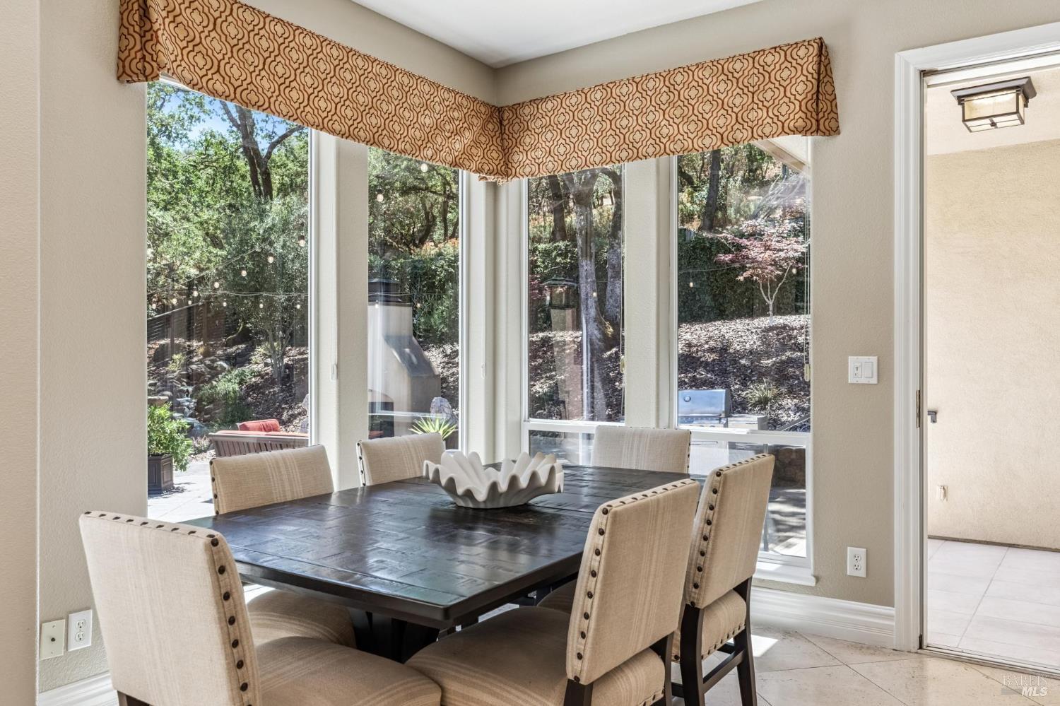 Detail Gallery Image 31 of 99 For 6 Old Coach Rd, Napa,  CA 94558 - 4 Beds | 3/1 Baths