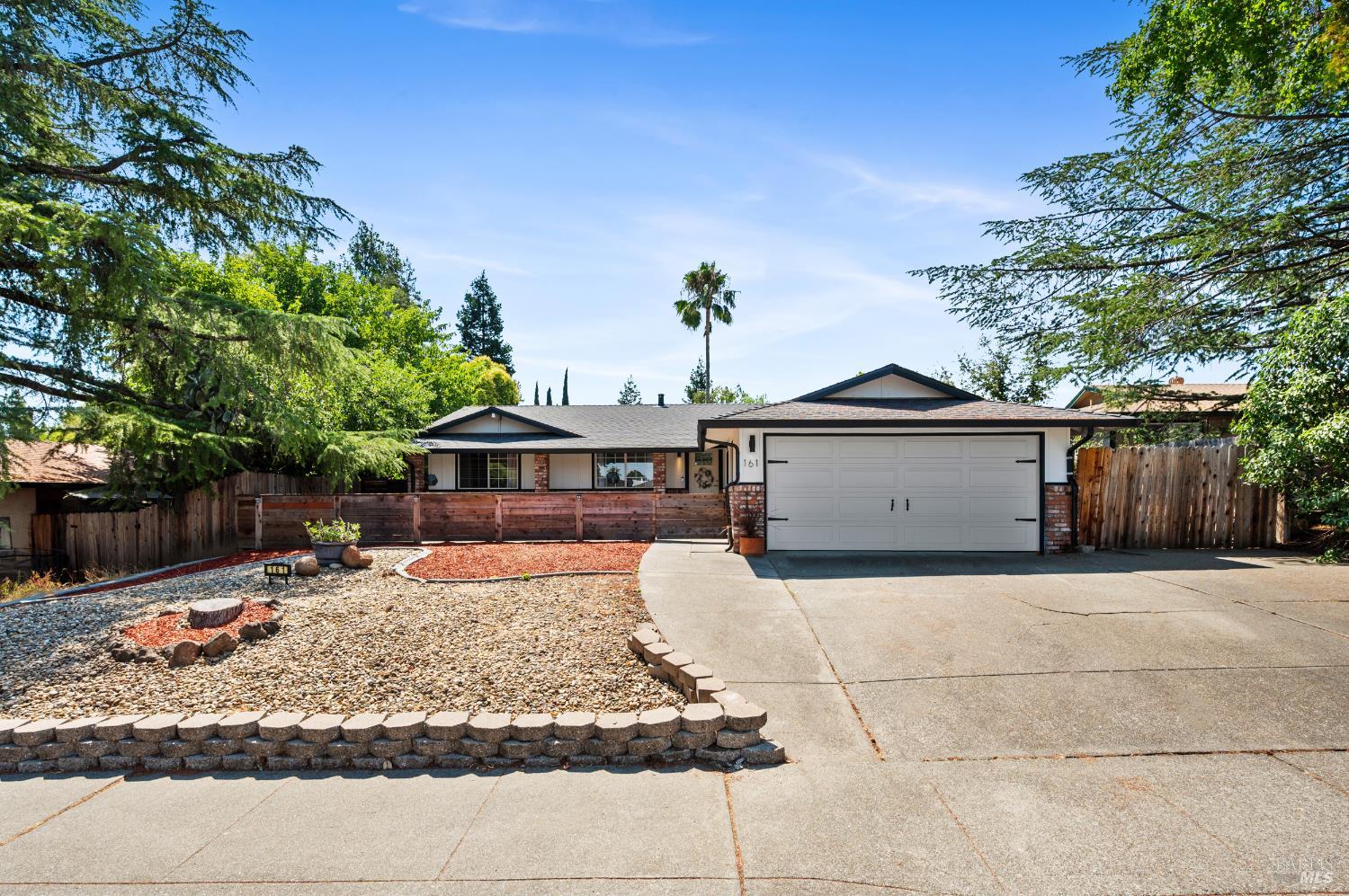 Detail Gallery Image 1 of 37 For 161 Andover Dr, Vacaville,  CA 95687 - 4 Beds | 2 Baths