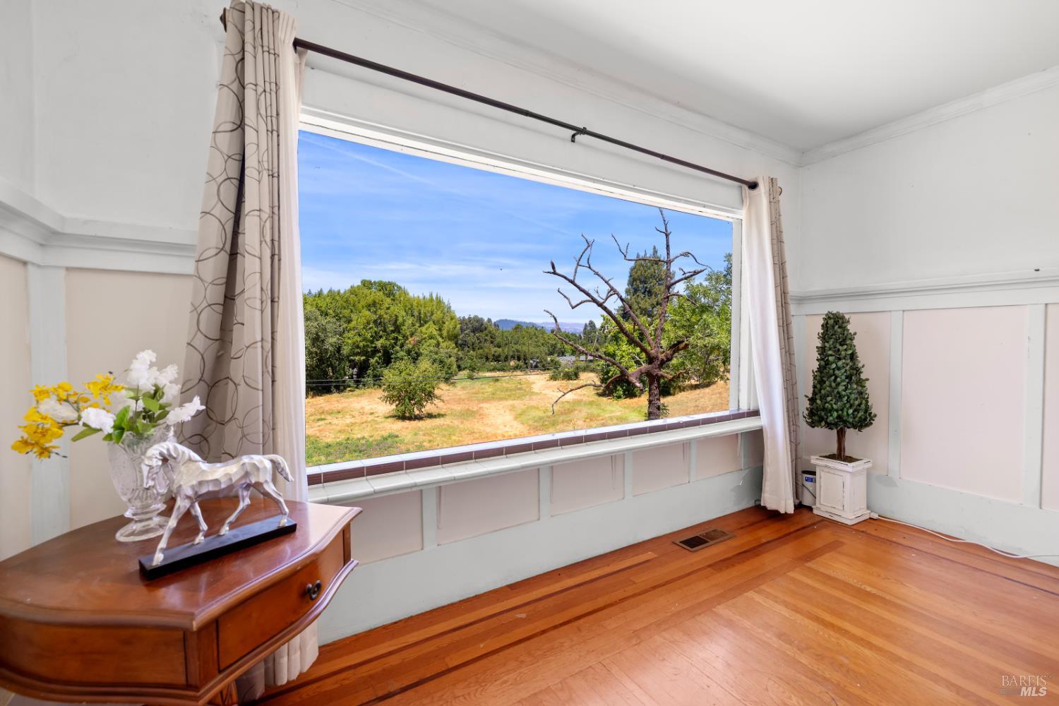 Detail Gallery Image 15 of 55 For 1194 Felta Rd, Healdsburg,  CA 95448 - 4 Beds | 3 Baths