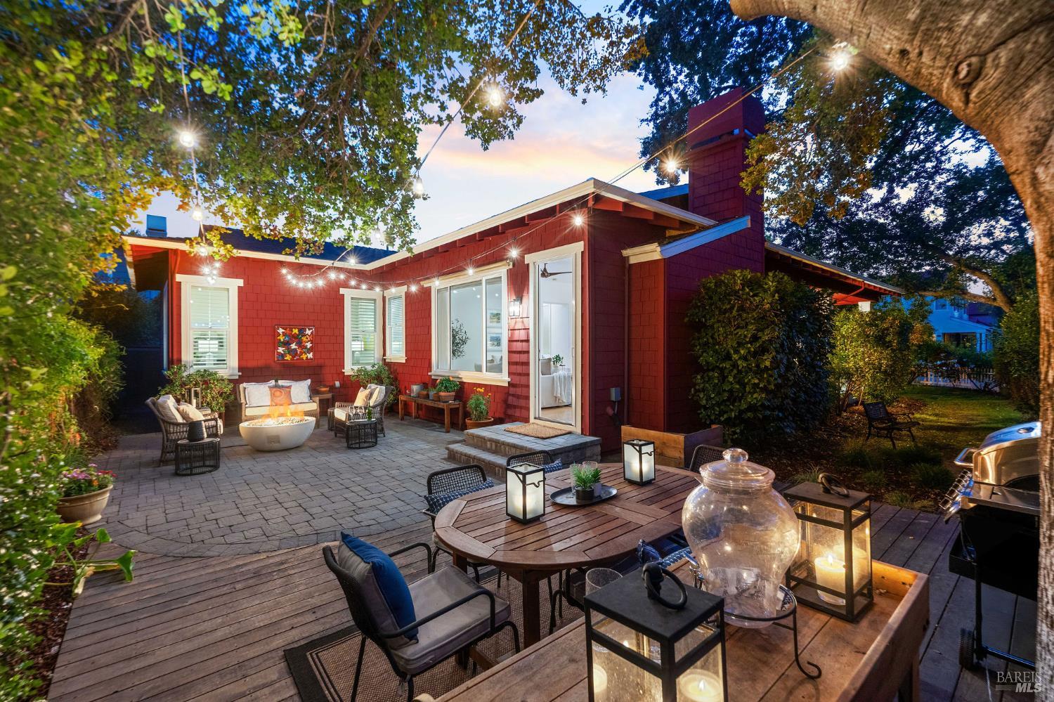 Detail Gallery Image 2 of 27 For 900 Donner Ave, Sonoma,  CA 95476 - 3 Beds | 2 Baths
