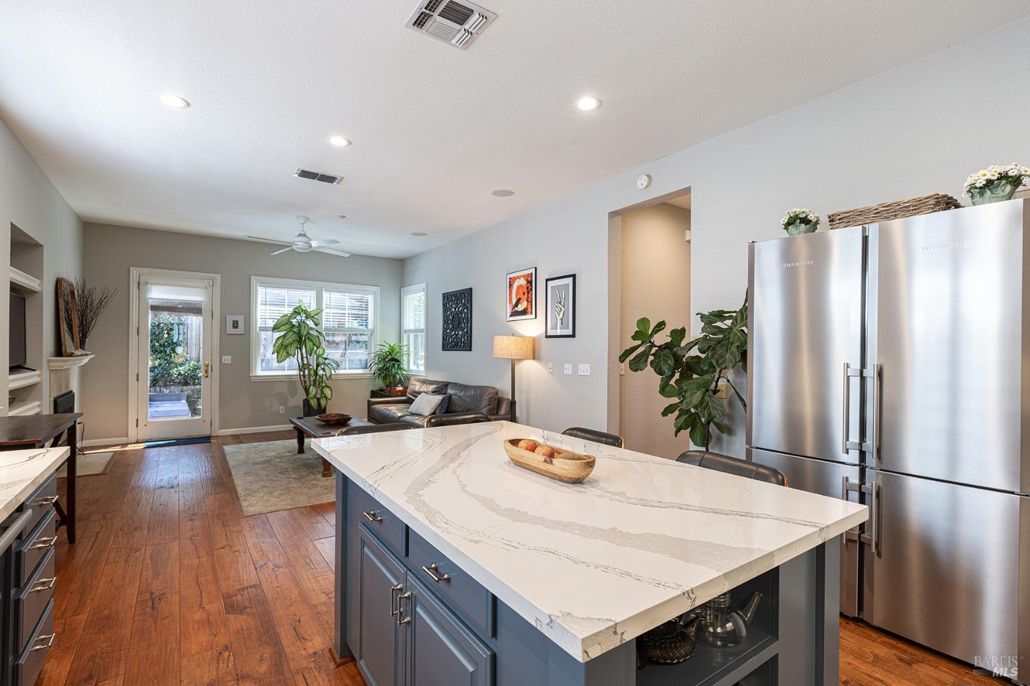 Detail Gallery Image 14 of 34 For 19 Walkabout Ln, Napa,  CA 94558 - 3 Beds | 2 Baths