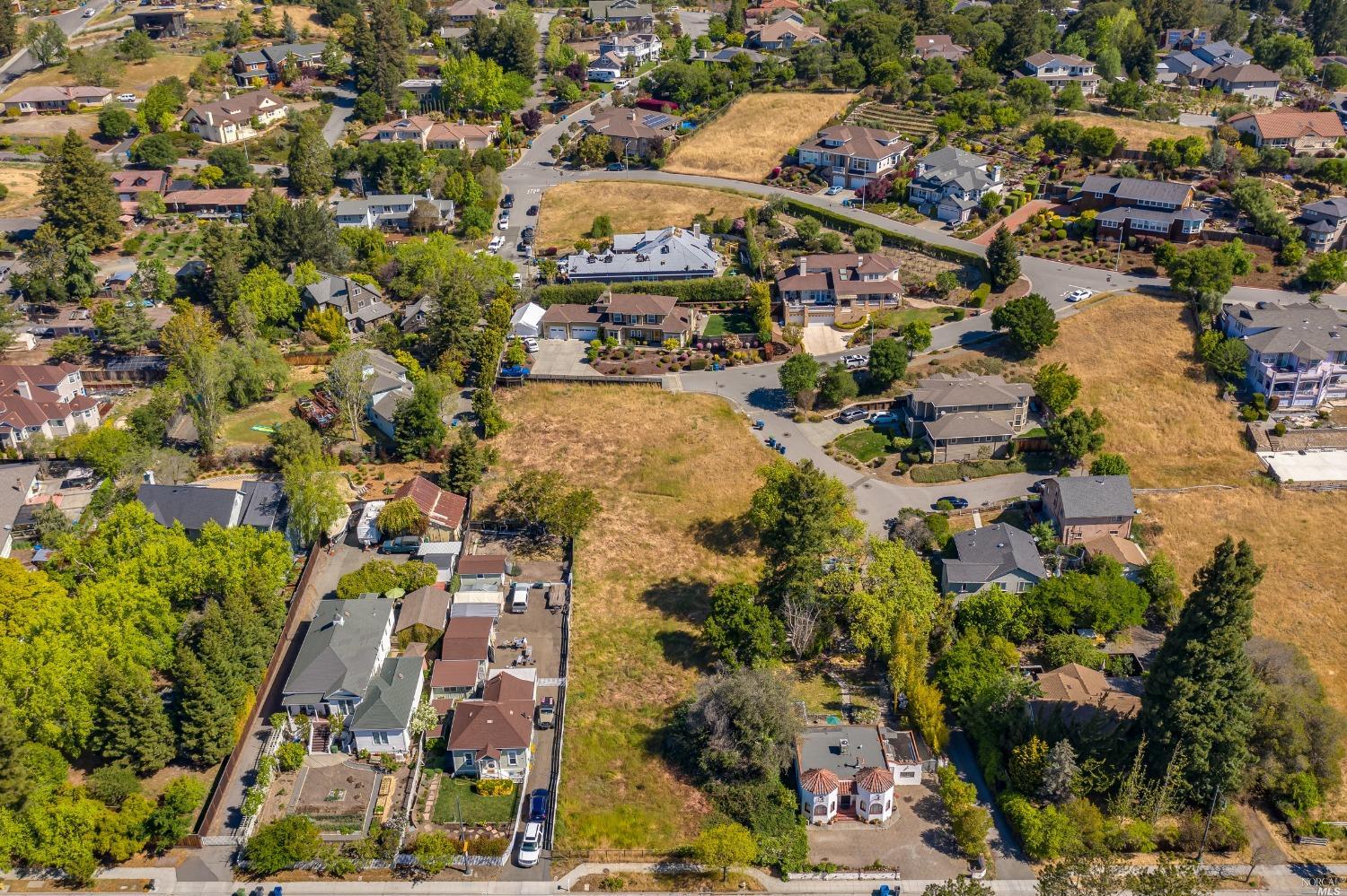 Detail Gallery Image 5 of 15 For 13 Dorenfeld Ct, Petaluma,  CA 94952 - – Beds | – Baths