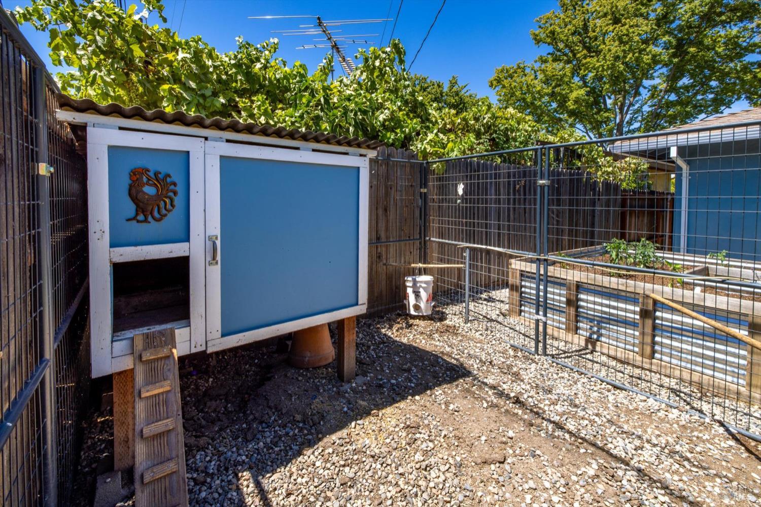 Detail Gallery Image 38 of 61 For 201 Ironwood St, Vacaville,  CA 95688 - 3 Beds | 1/1 Baths