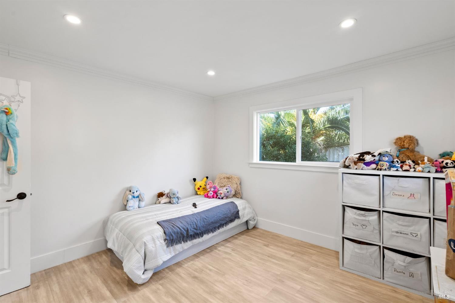 Detail Gallery Image 13 of 42 For 1485 S Wright Rd, Santa Rosa,  CA 95407 - 5 Beds | 4 Baths