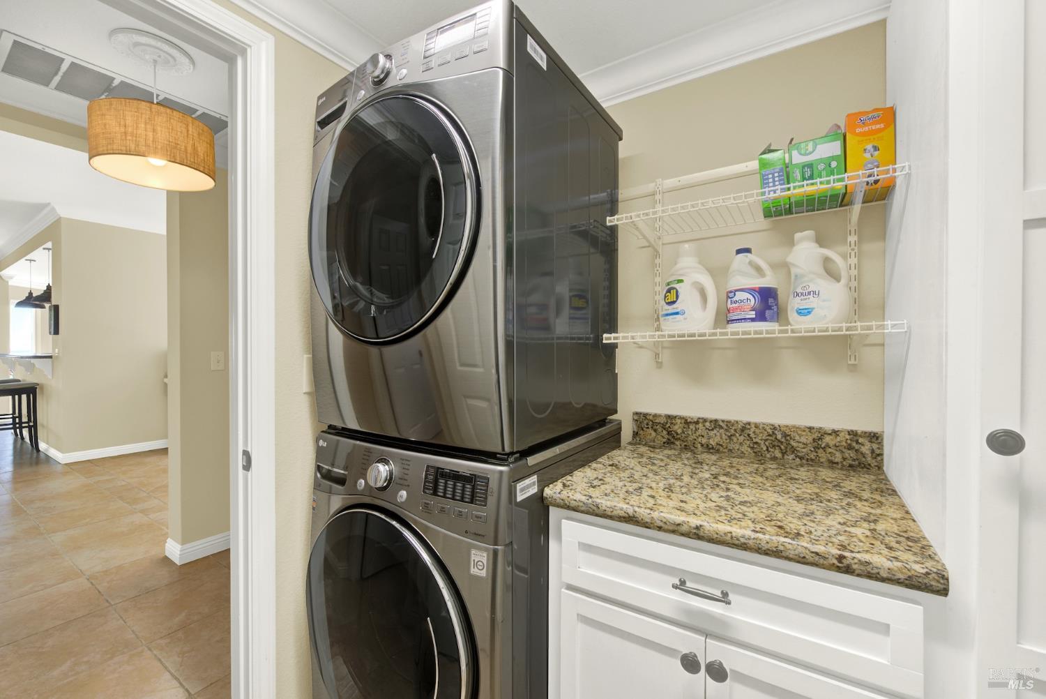 Detail Gallery Image 35 of 79 For 3105 Cherry Valley Cir, Fairfield,  CA 94534 - 5 Beds | 3 Baths