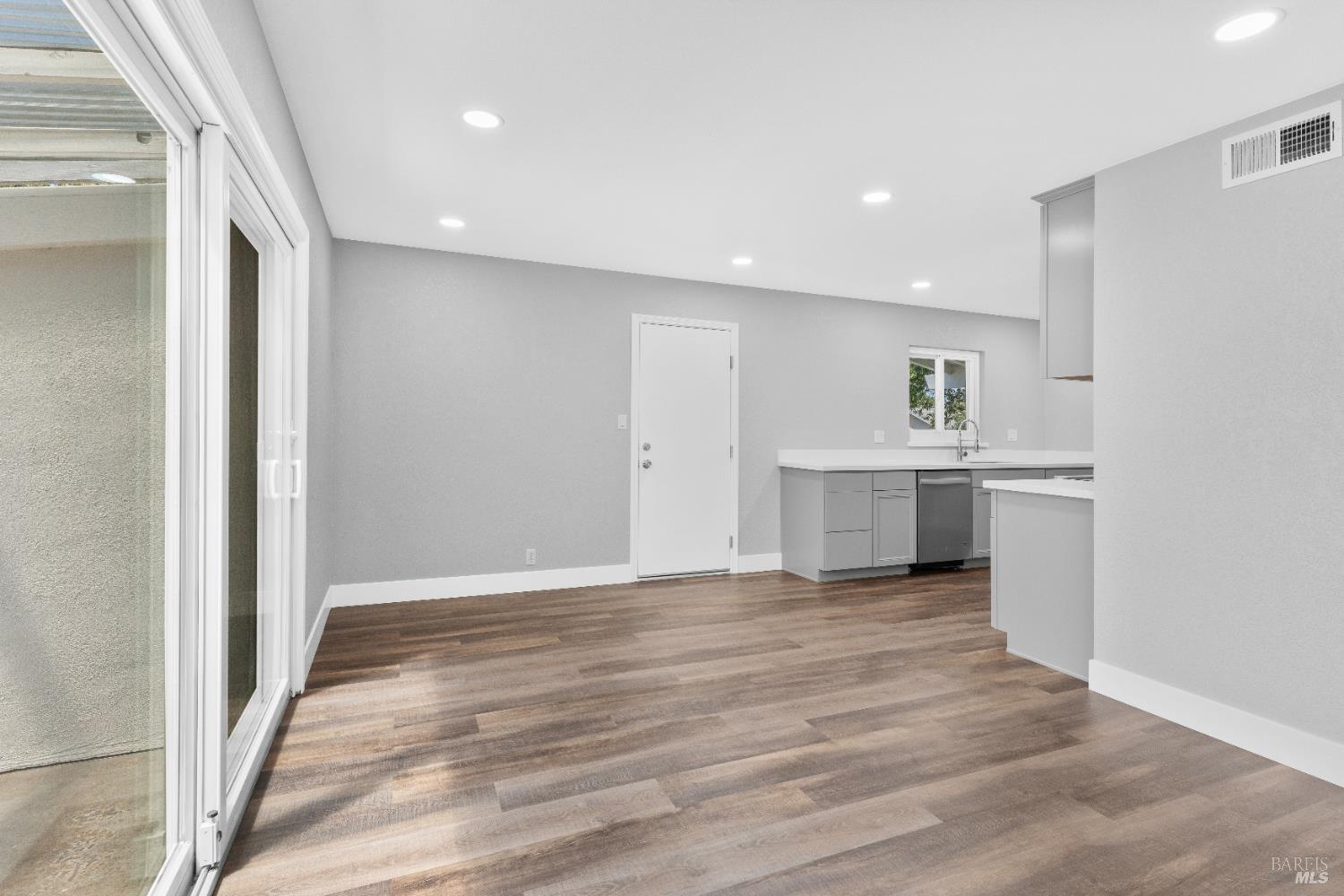 Detail Gallery Image 16 of 41 For 413 Acacia St, Fairfield,  CA 94533 - 3 Beds | 2 Baths