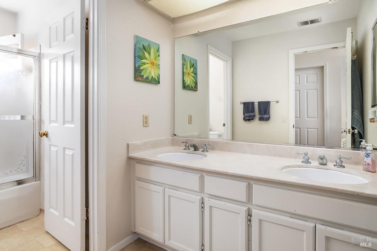 Detail Gallery Image 21 of 26 For 26 Mariners Cir, San Rafael,  CA 94903 - 3 Beds | 3 Baths