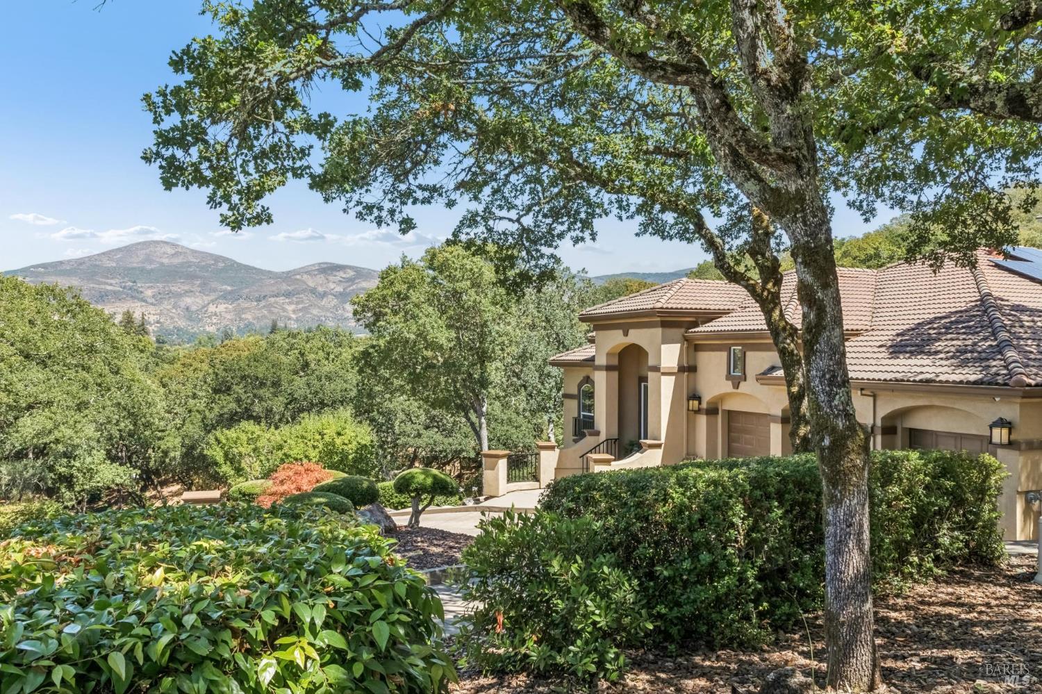 Detail Gallery Image 2 of 99 For 6 Old Coach Rd, Napa,  CA 94558 - 4 Beds | 3/1 Baths