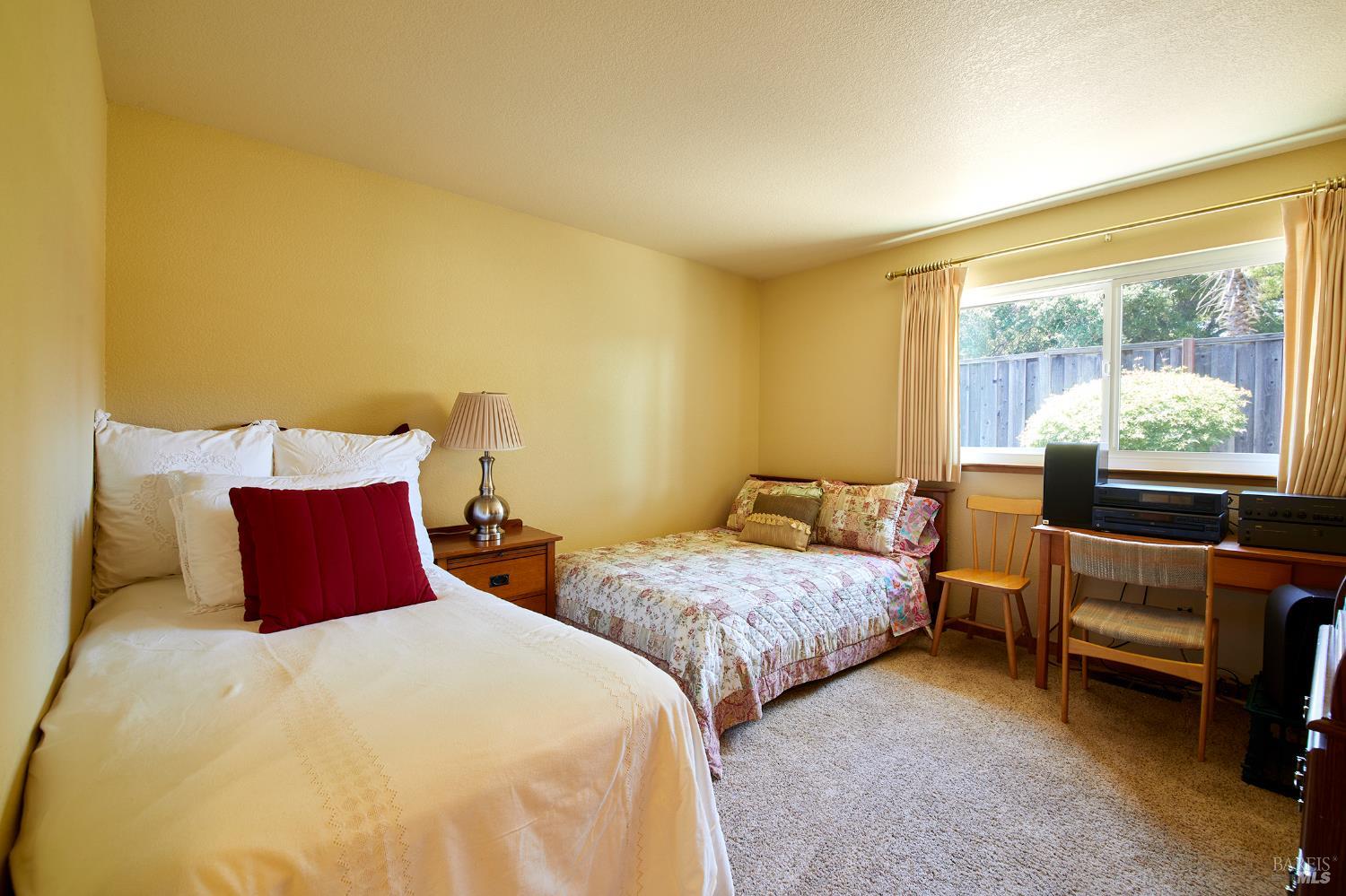 Detail Gallery Image 9 of 10 For 1981 Respite Pl, Santa Rosa,  CA 95403 - 3 Beds | 2 Baths