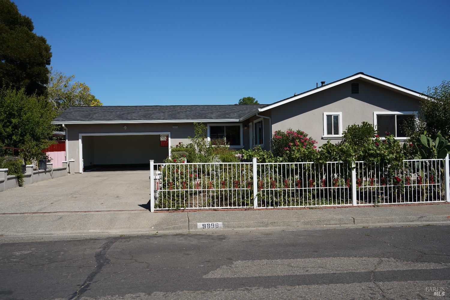 Detail Gallery Image 16 of 57 For 9896 Sunray Pl, Windsor,  CA 95492 - 4 Beds | 2 Baths