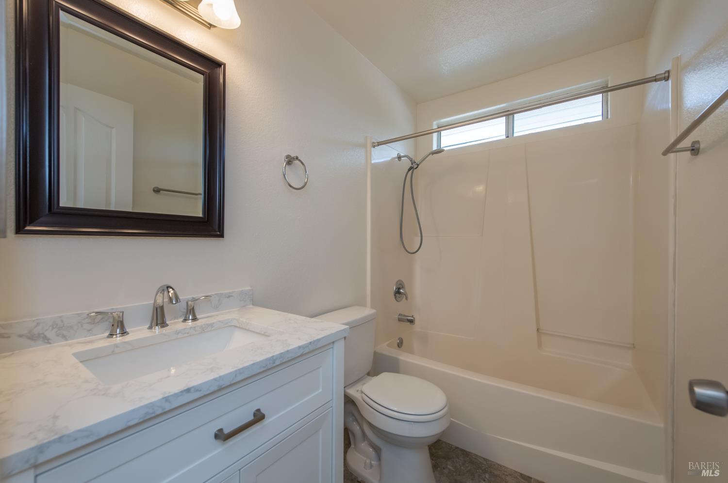 Detail Gallery Image 21 of 31 For 1747 Eardley Ave, Santa Rosa,  CA 95401 - 2 Beds | 2 Baths