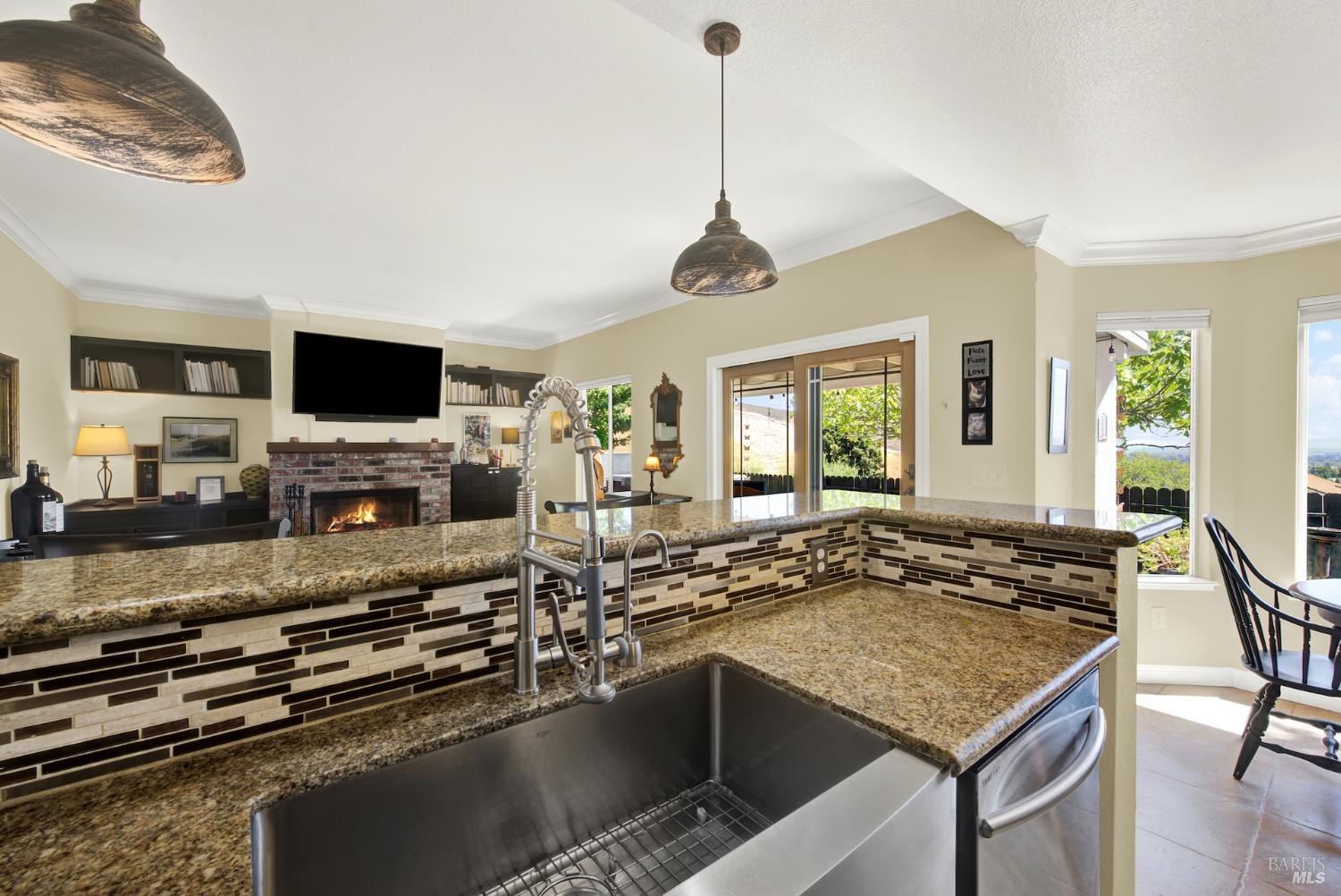 Detail Gallery Image 22 of 79 For 3105 Cherry Valley Cir, Fairfield,  CA 94534 - 5 Beds | 3 Baths