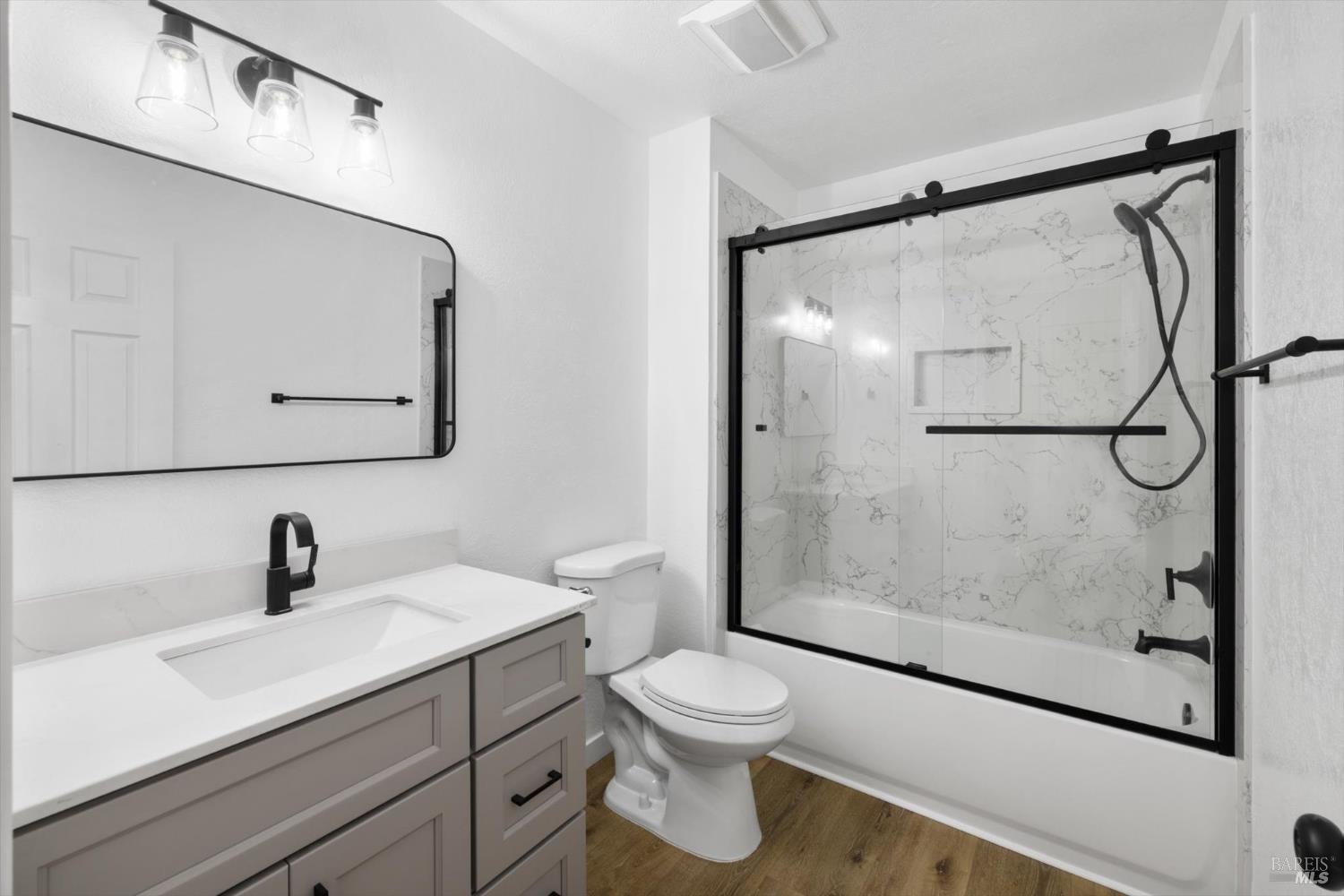 Detail Gallery Image 17 of 27 For 205 Del Luz Ct, Fairfield,  CA 94533 - 3 Beds | 1/1 Baths