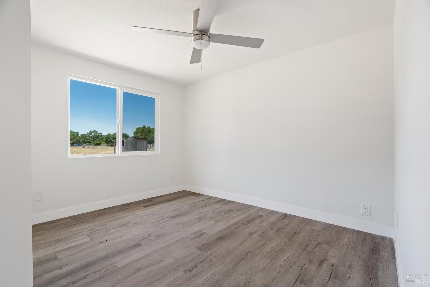Detail Gallery Image 24 of 28 For 1055 S Wright Rd, Santa Rosa,  CA 95407 - 7 Beds | 3/1 Baths