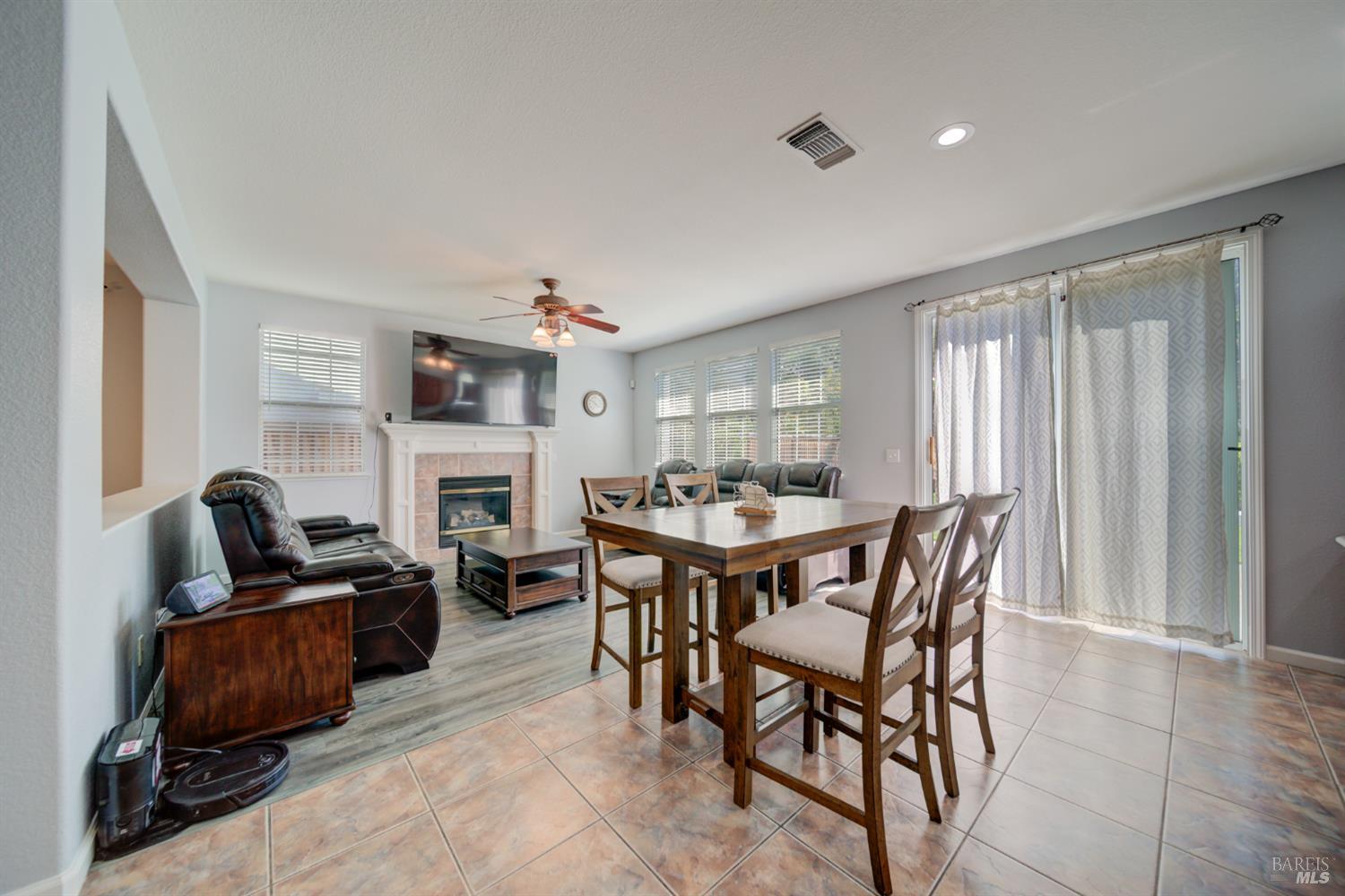 Detail Gallery Image 16 of 57 For 606 Idyllwild Ct, Fairfield,  CA 94534 - 4 Beds | 3 Baths