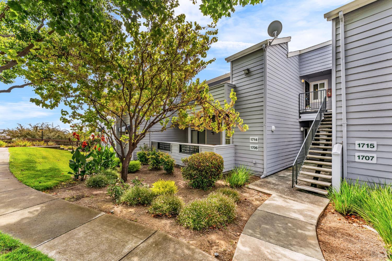 Detail Gallery Image 2 of 58 For 1201 Glen Cove Pkwy #1714,  Vallejo,  CA 94591 - 1 Beds | 1 Baths