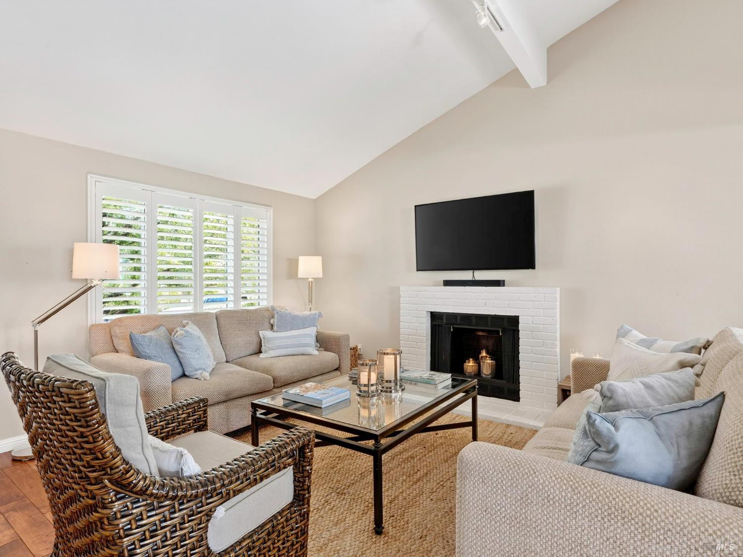 Detail Gallery Image 17 of 46 For 245 Hummingbird Ct, Healdsburg,  CA 95448 - 4 Beds | 2 Baths