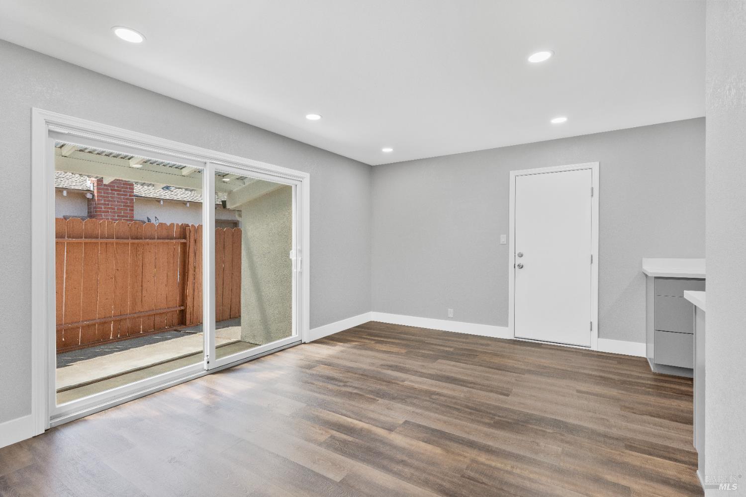 Detail Gallery Image 17 of 41 For 413 Acacia St, Fairfield,  CA 94533 - 3 Beds | 2 Baths