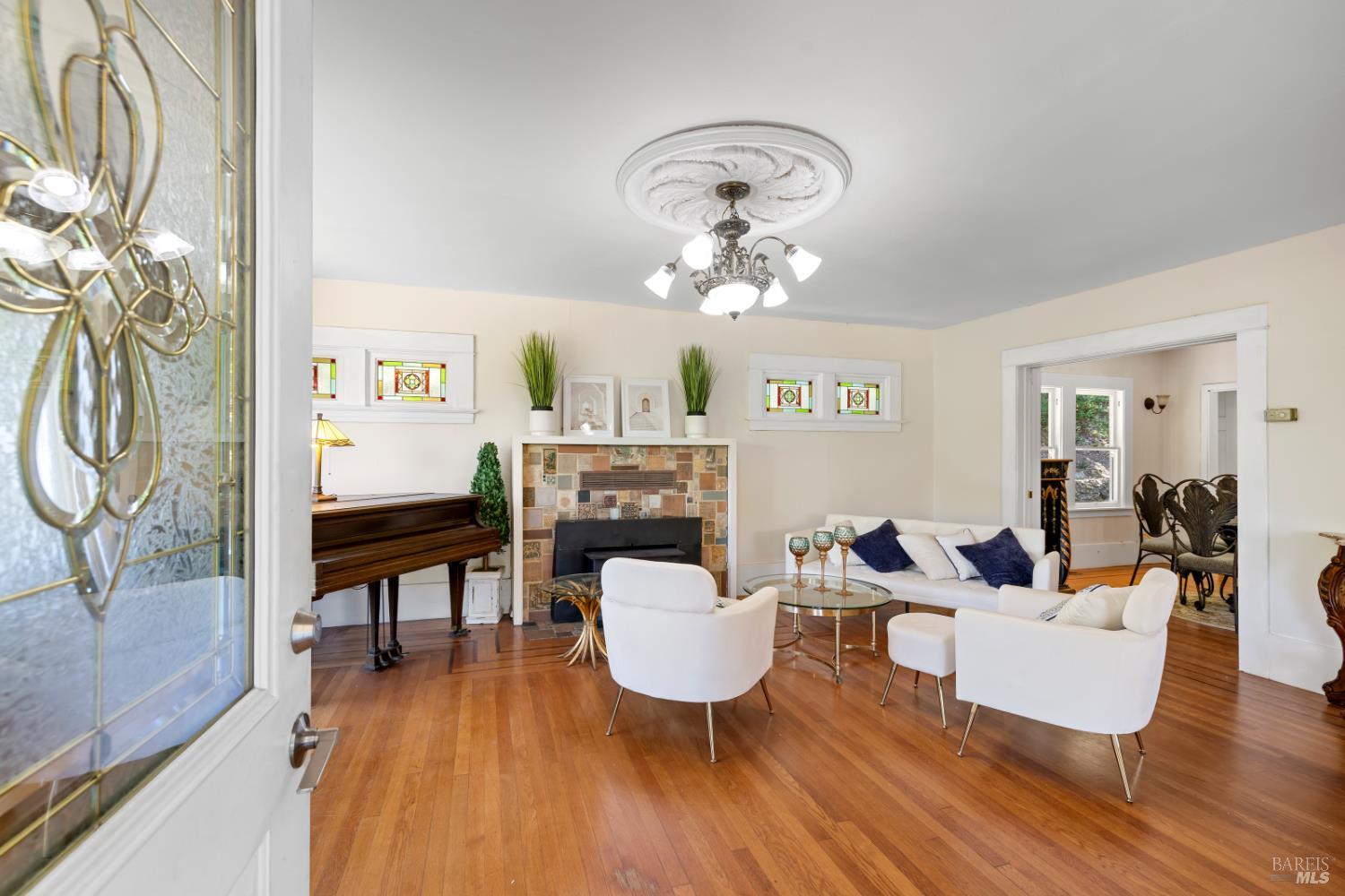 Detail Gallery Image 9 of 55 For 1194 Felta Rd, Healdsburg,  CA 95448 - 4 Beds | 3 Baths