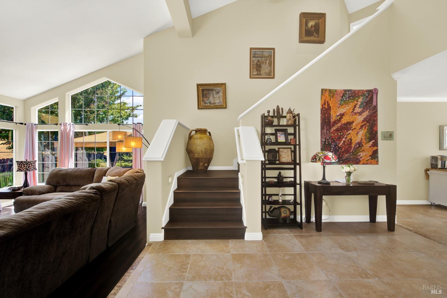 Detail Gallery Image 11 of 79 For 3105 Cherry Valley Cir, Fairfield,  CA 94534 - 5 Beds | 3 Baths