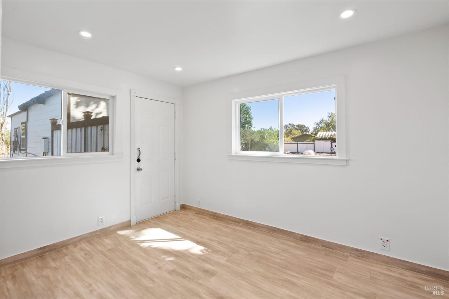 Detail Gallery Image 15 of 42 For 1485 S Wright Rd, Santa Rosa,  CA 95407 - 5 Beds | 4 Baths