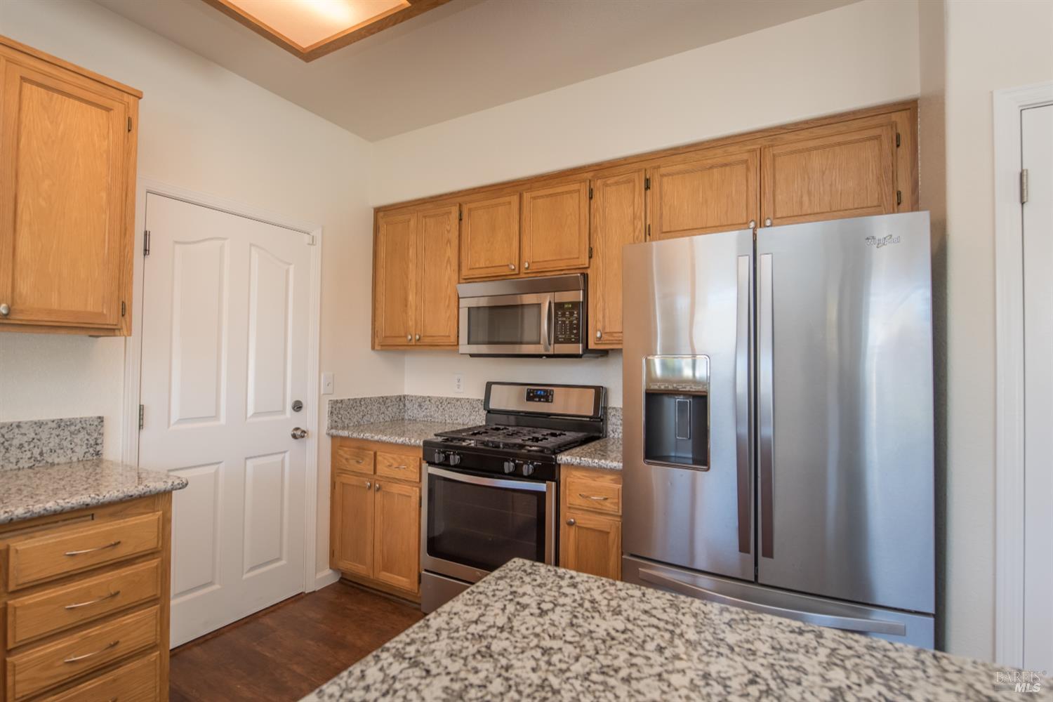 Detail Gallery Image 11 of 31 For 1747 Eardley Ave, Santa Rosa,  CA 95401 - 2 Beds | 2 Baths