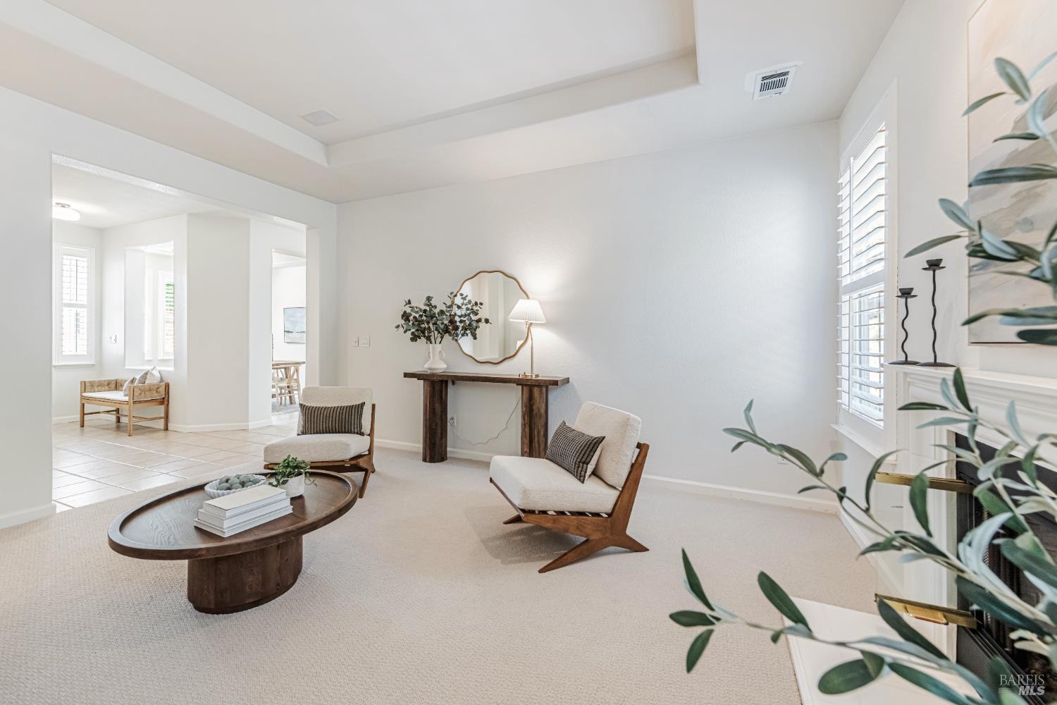 Detail Gallery Image 8 of 61 For 340 San Carlos Way, Novato,  CA 94945 - 4 Beds | 2/1 Baths
