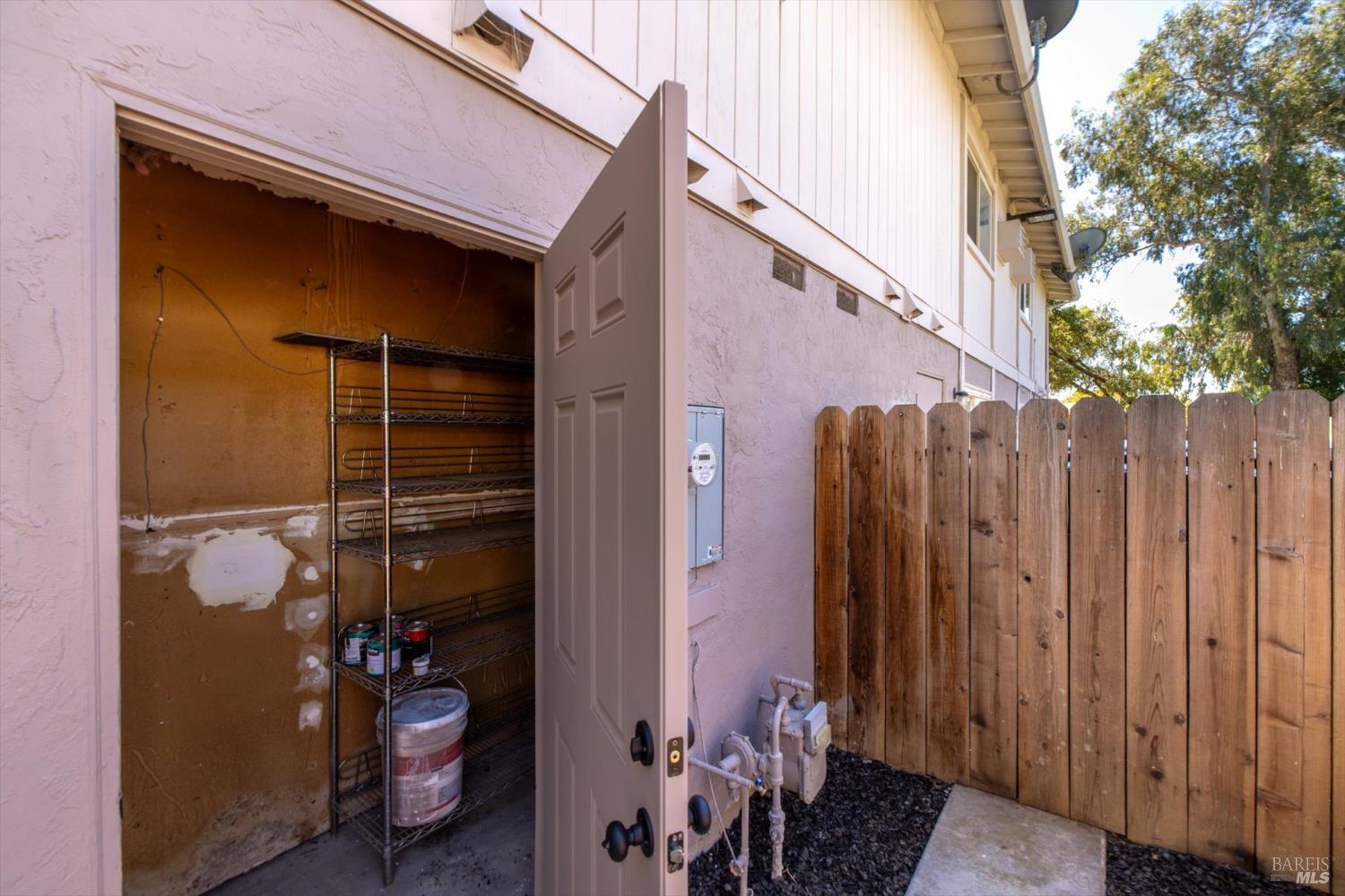 Detail Gallery Image 24 of 27 For 205 Del Luz Ct, Fairfield,  CA 94533 - 3 Beds | 1/1 Baths