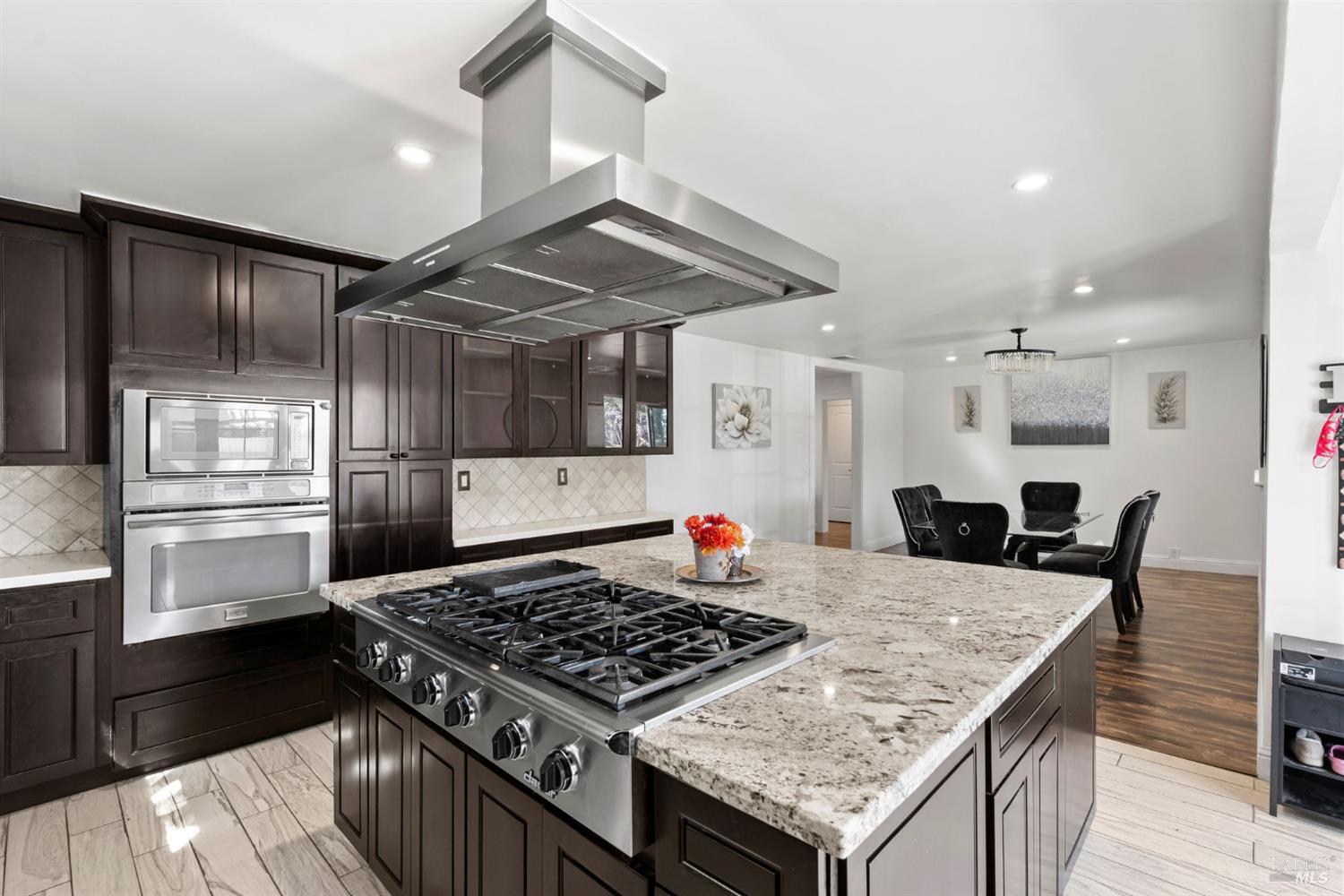 Detail Gallery Image 5 of 42 For 1485 S Wright Rd, Santa Rosa,  CA 95407 - 5 Beds | 4 Baths