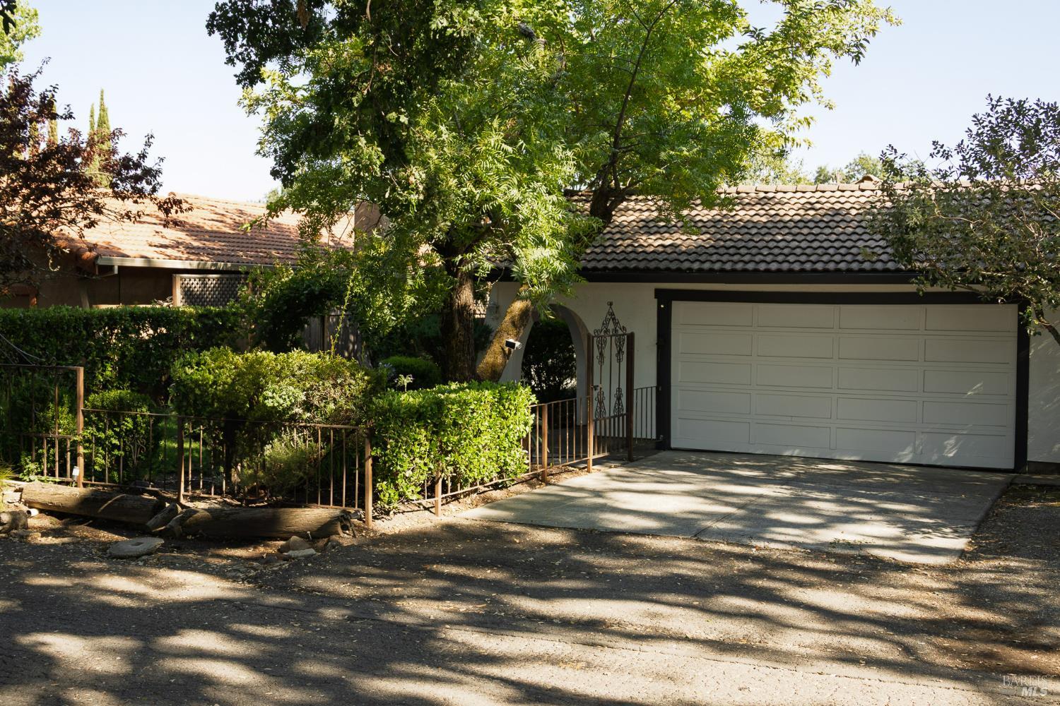 Detail Gallery Image 1 of 33 For 438 Crivelli Dr, Sonoma,  CA 95476 - 3 Beds | 2 Baths