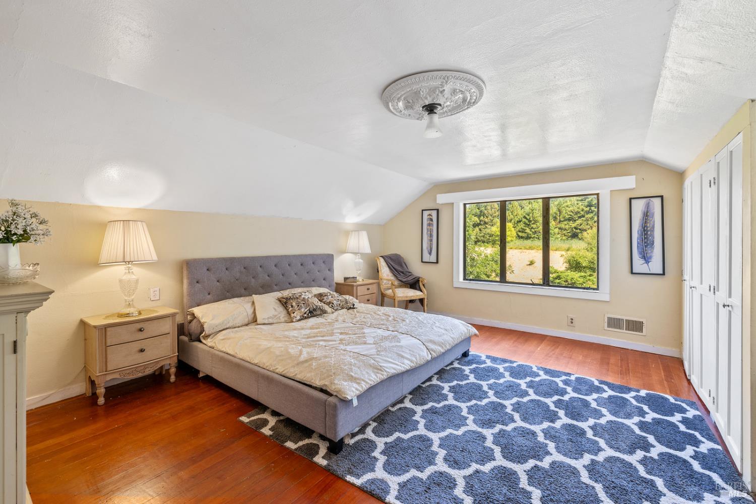 Detail Gallery Image 18 of 55 For 1194 Felta Rd, Healdsburg,  CA 95448 - 4 Beds | 3 Baths