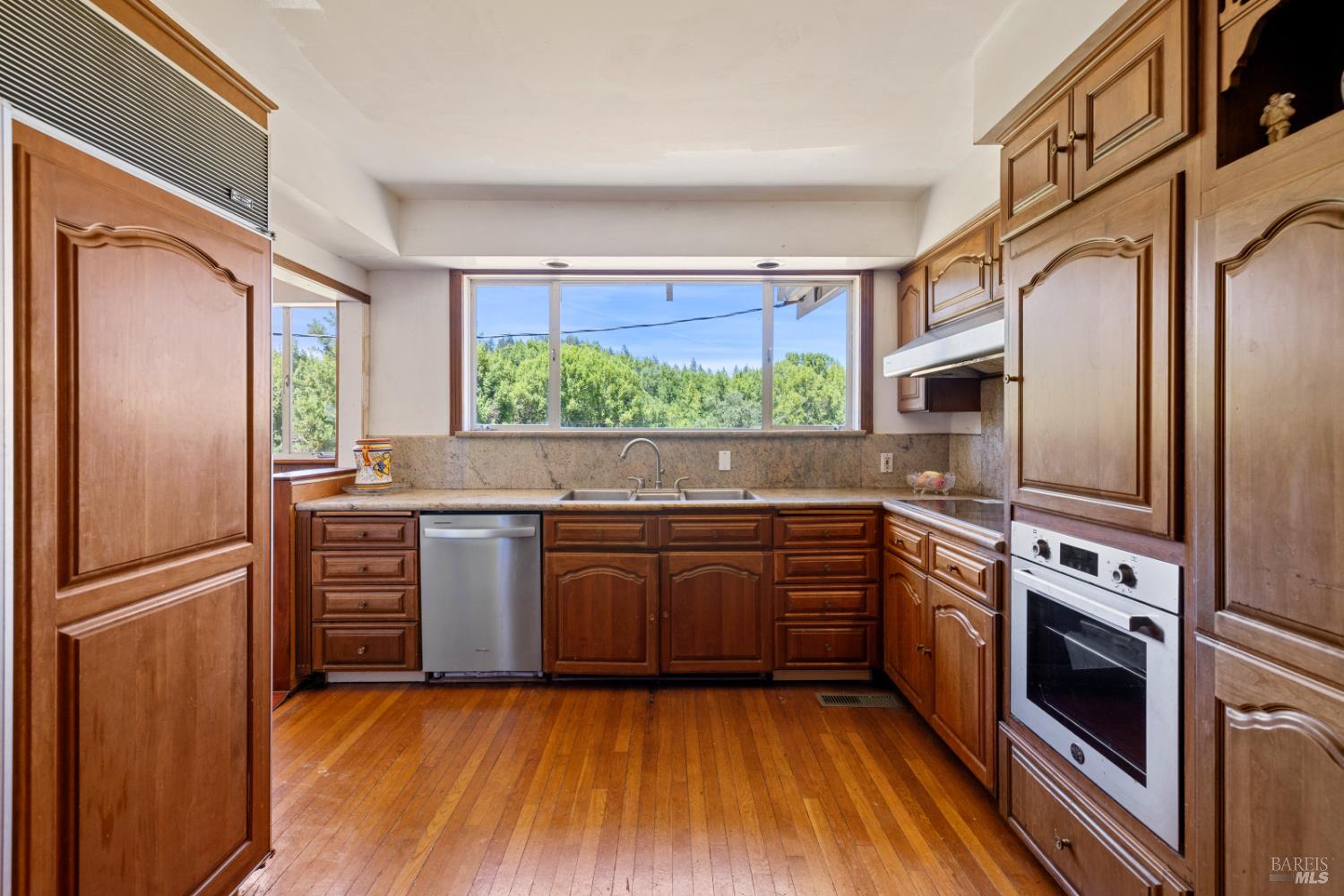 Detail Gallery Image 16 of 55 For 1194 Felta Rd, Healdsburg,  CA 95448 - 4 Beds | 3 Baths